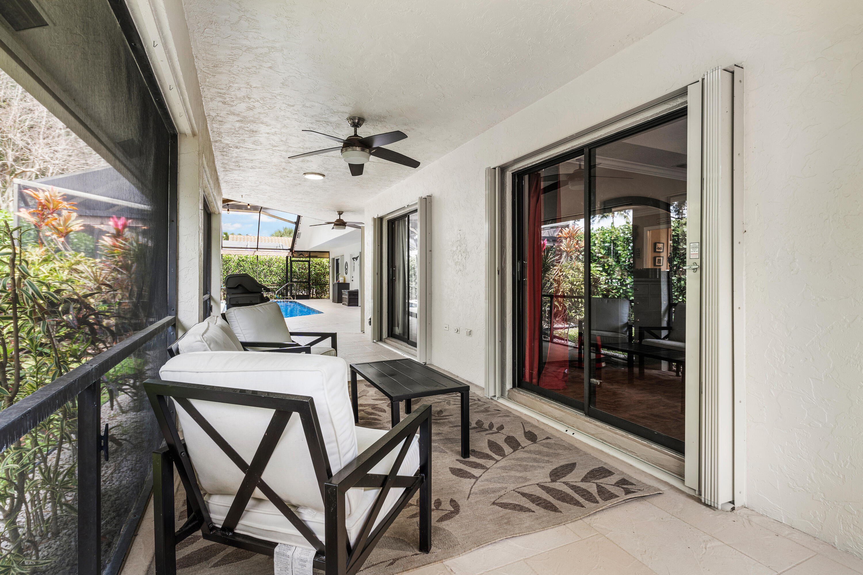 1607 Farmington Avenue