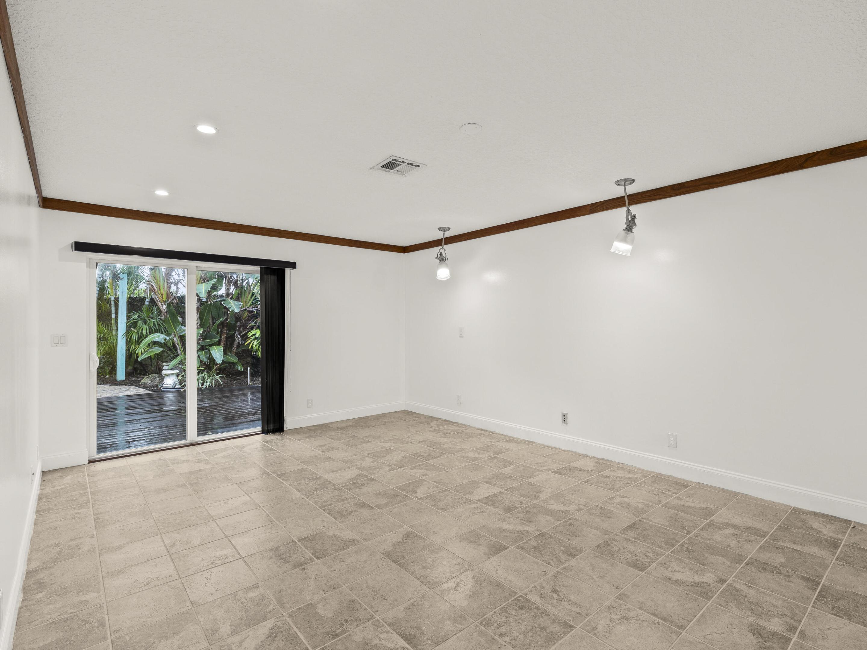 732 Camino Gardens Lane, Boca Raton