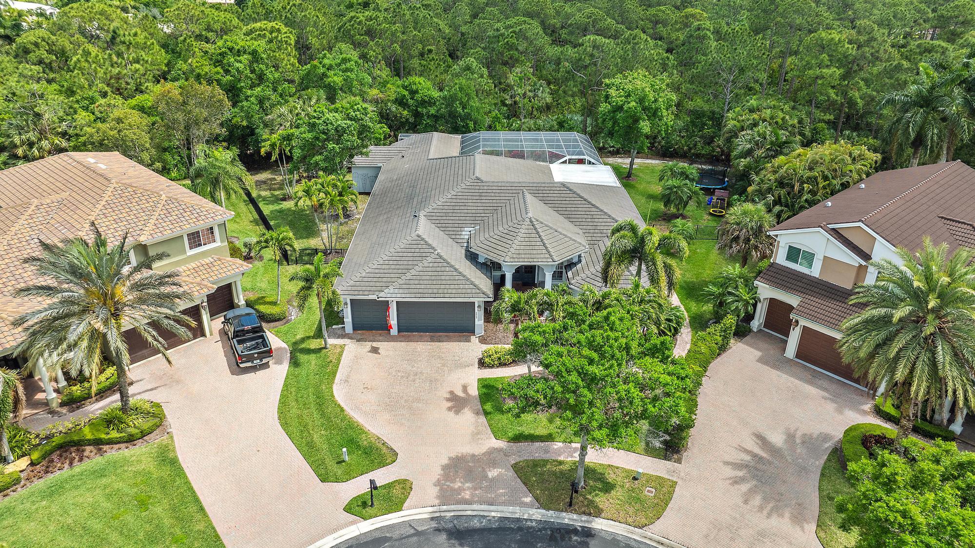 5053 SW Saint Creek Drive