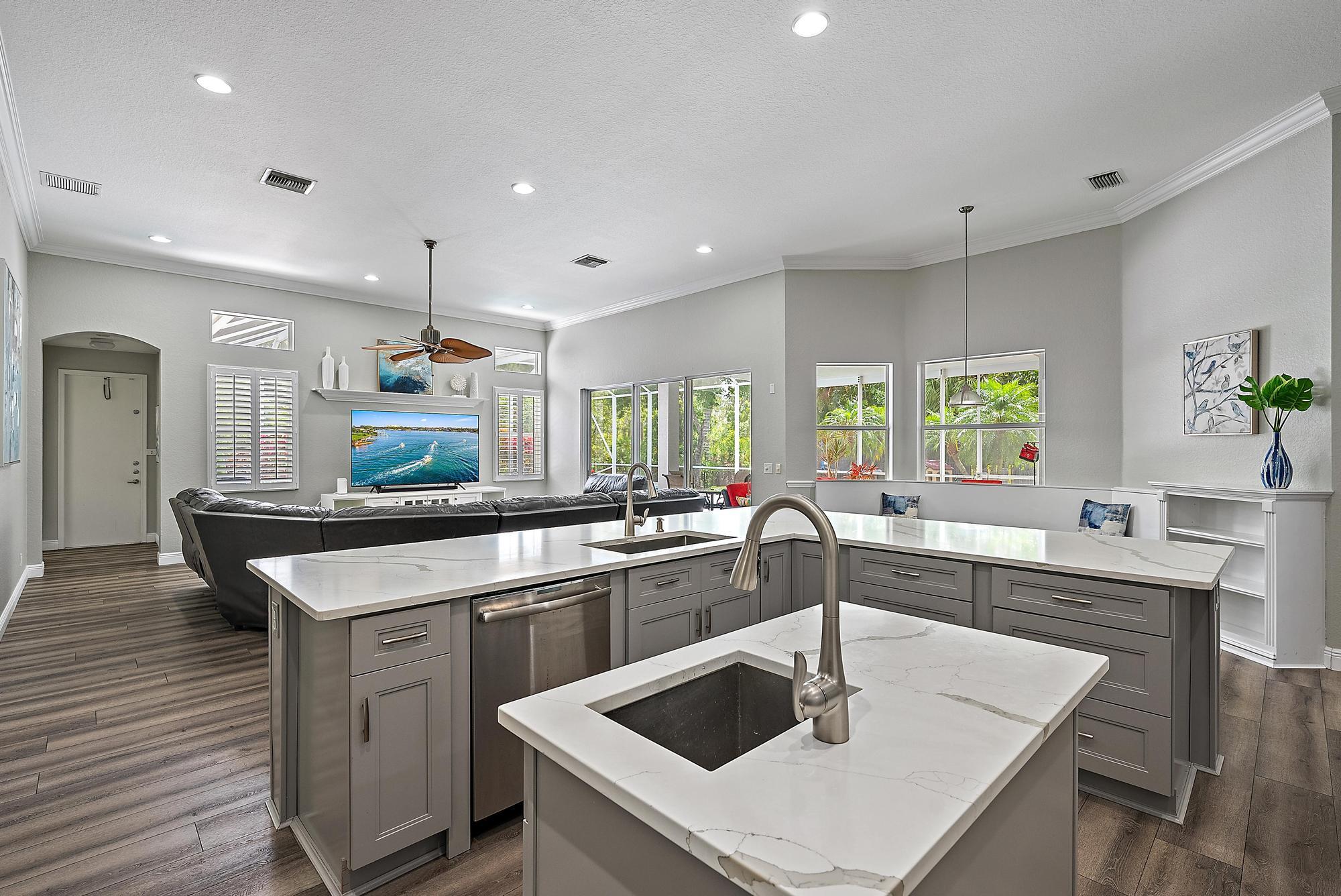 5053 SW Saint Creek Drive