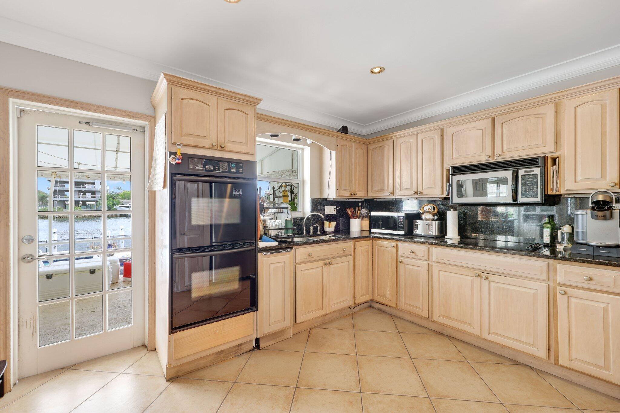 442 SE 17th Terrace