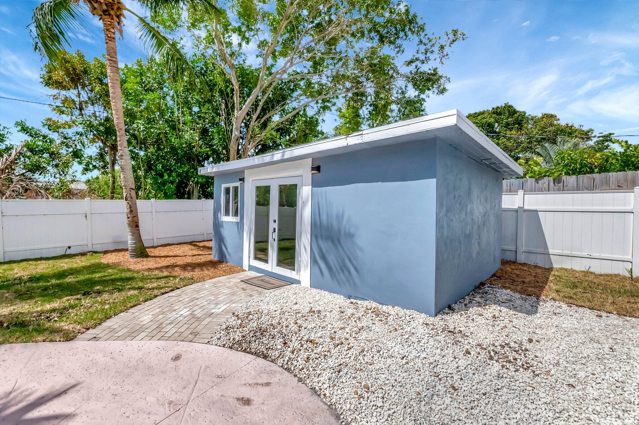 360 SW 2nd Street