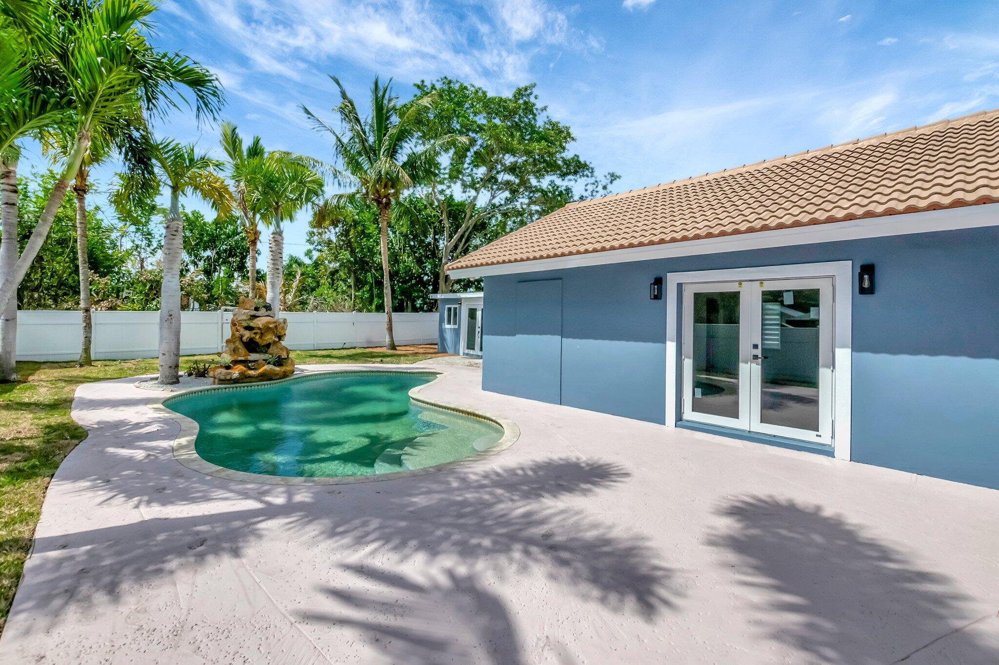 360 SW 2nd Street