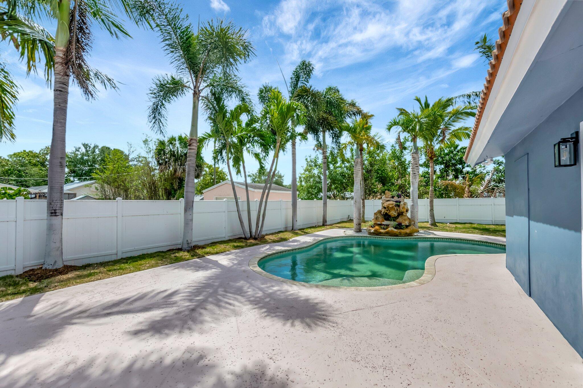 360 SW 2nd Street