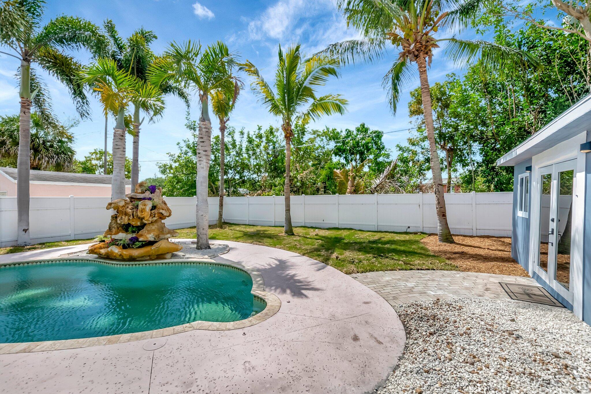360 SW 2nd Street