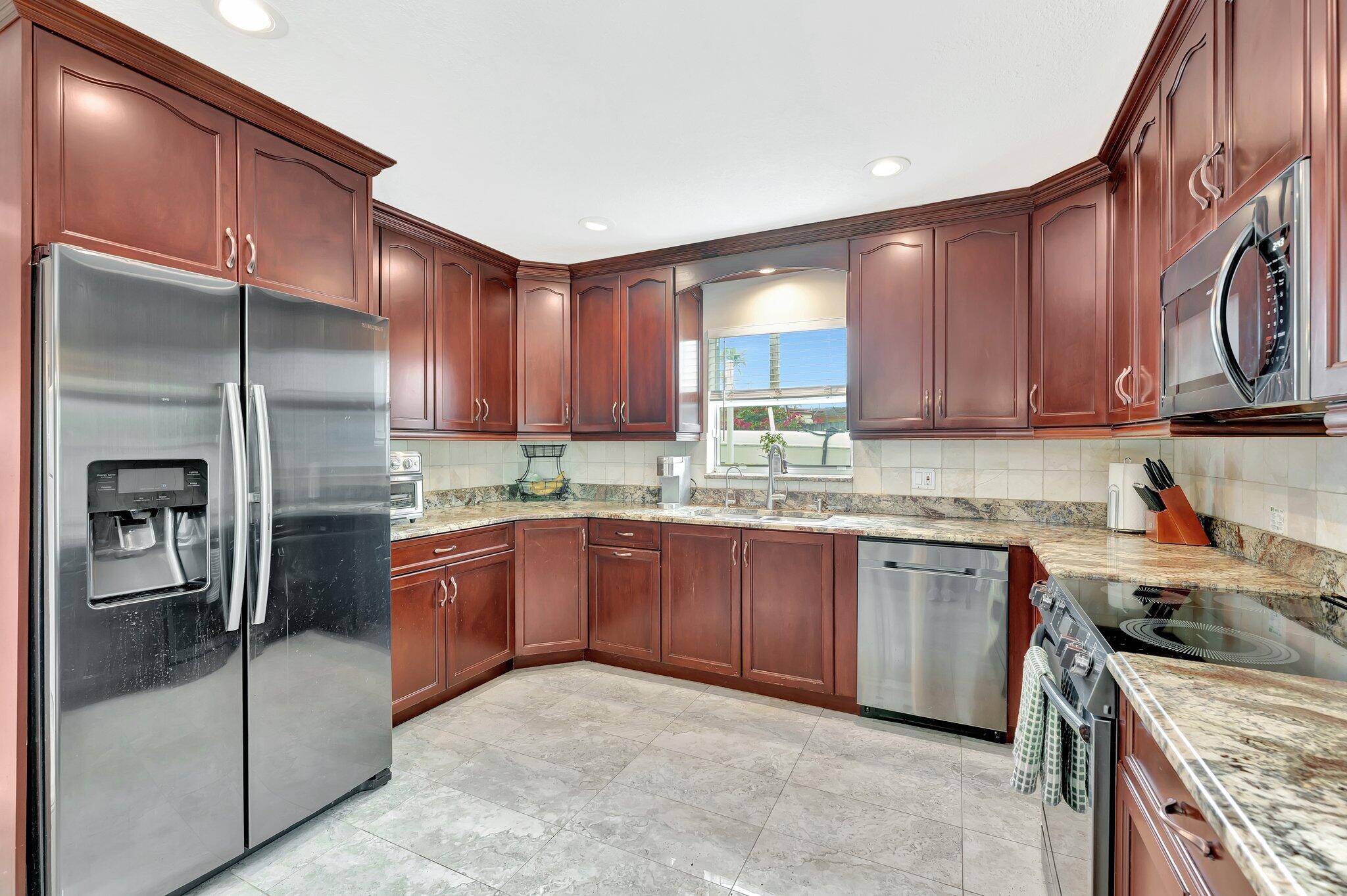 385 SW 31 Avenue