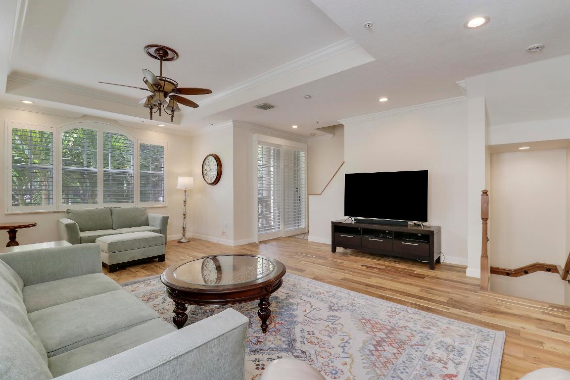 2501 San Pietro Circle