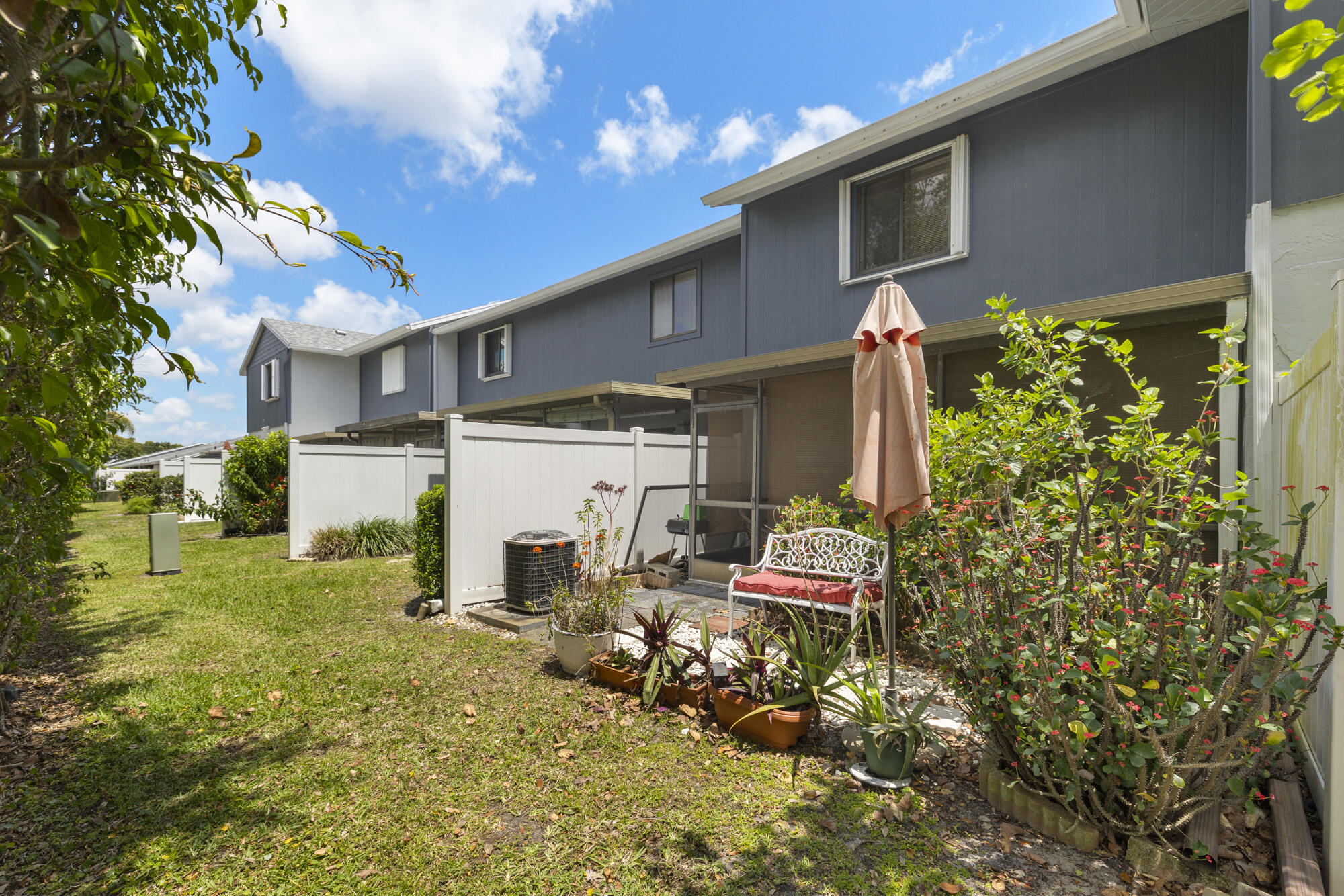 2641 Gately Drive W 2003