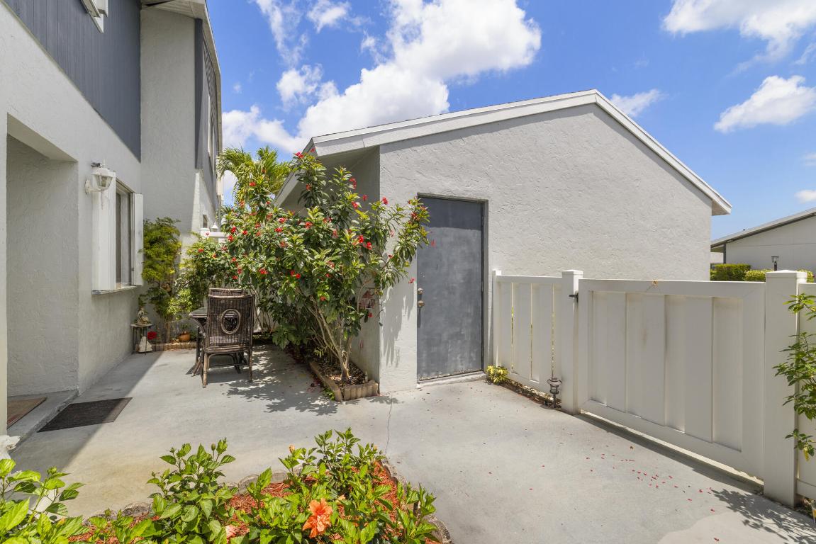 2641 Gately Drive W 2003