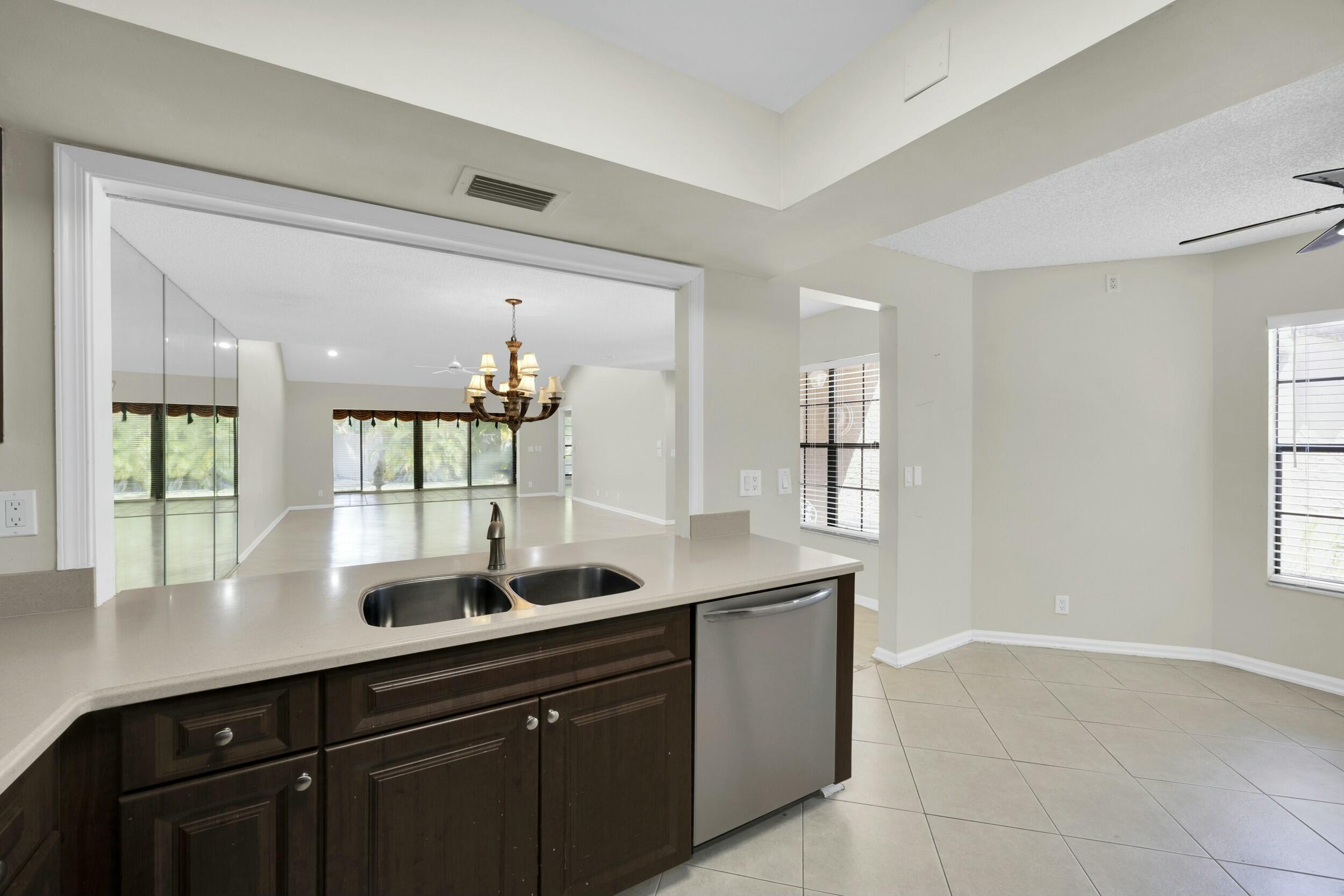 11206 Applegate Circle