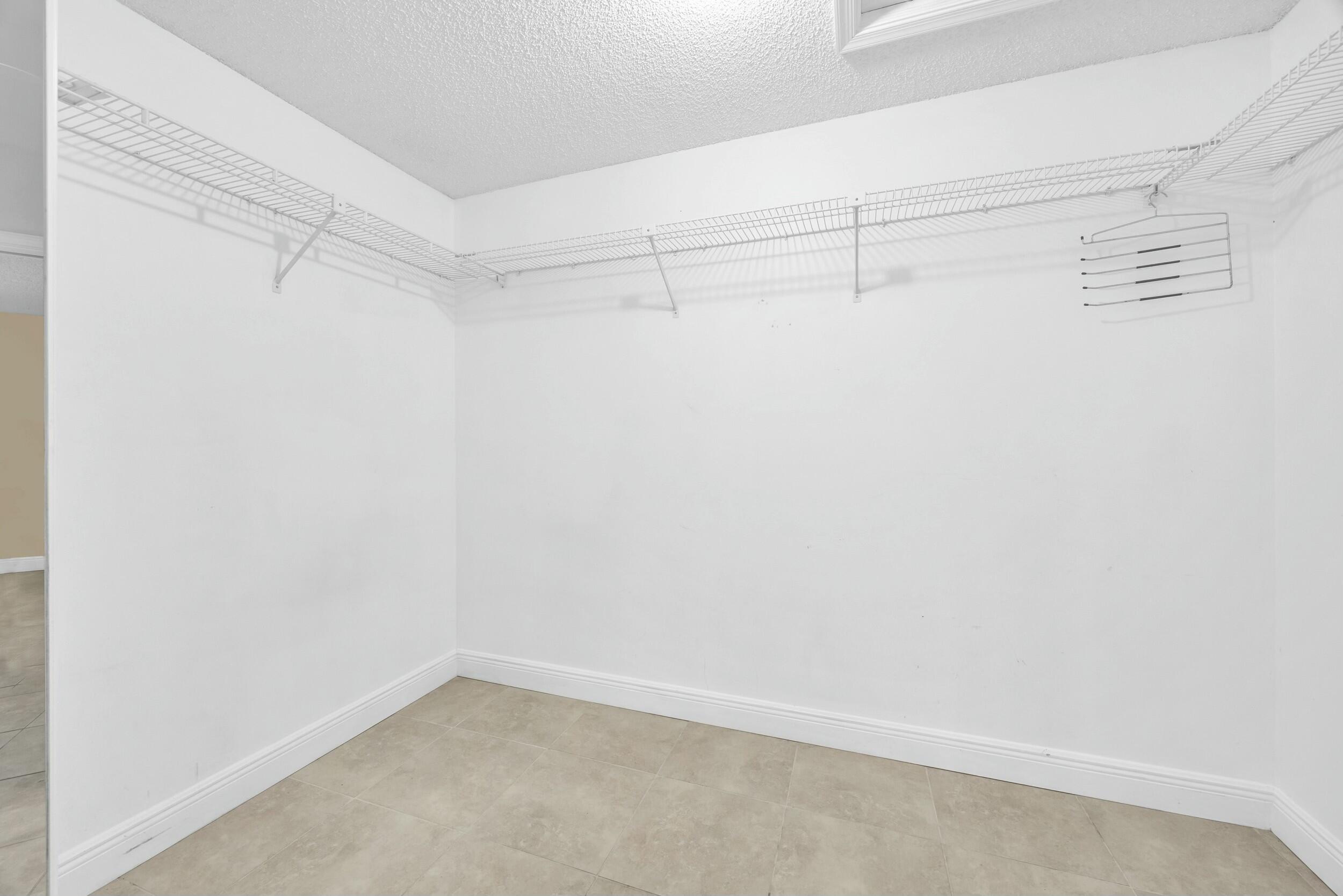 11206 Applegate Circle