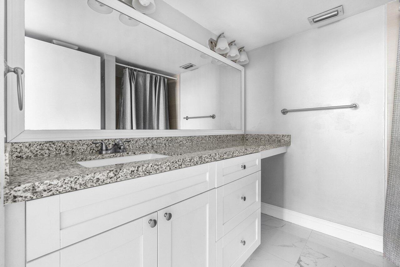 7310 Ashford Place 704