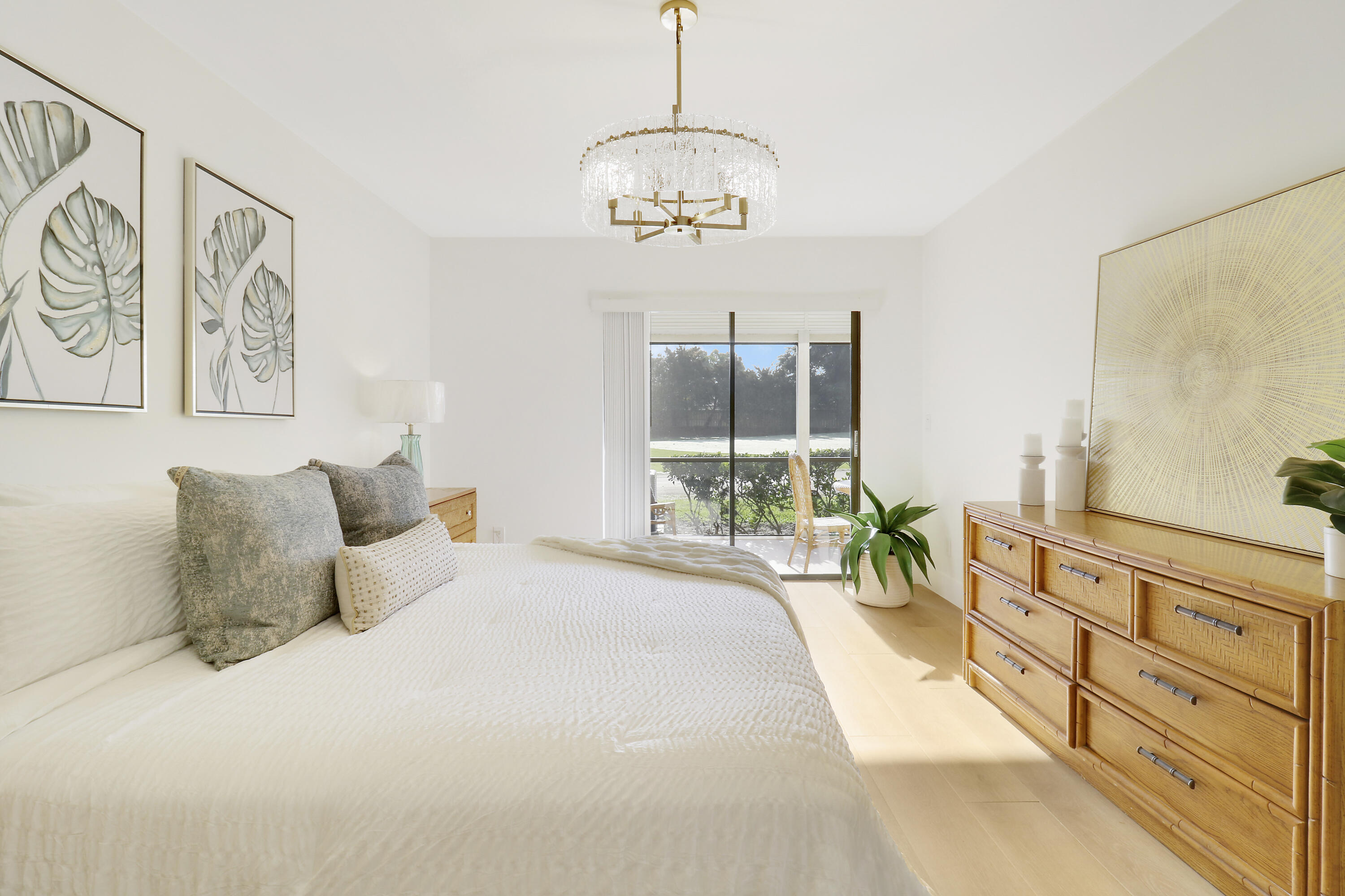 1001 Pinecrest C Circle C