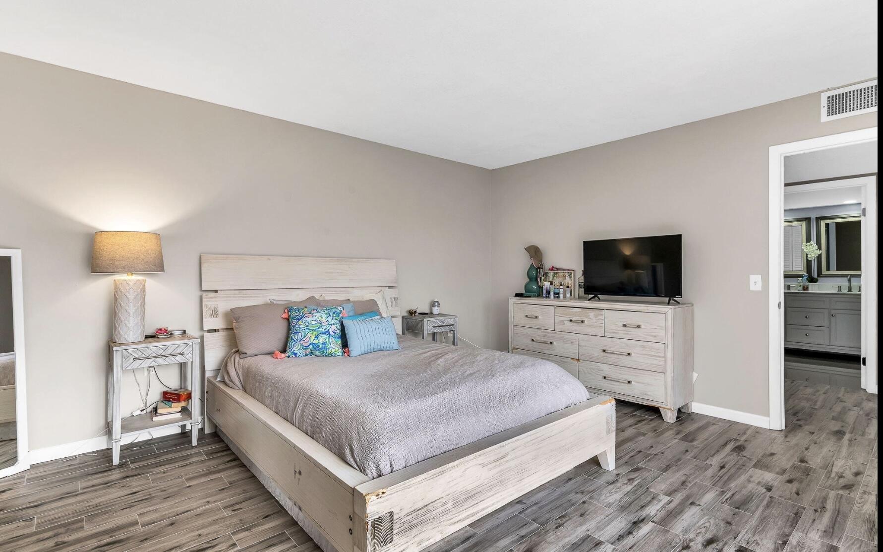 3167 Gardens East Drive A, Palm Beach Gardens Unit: A