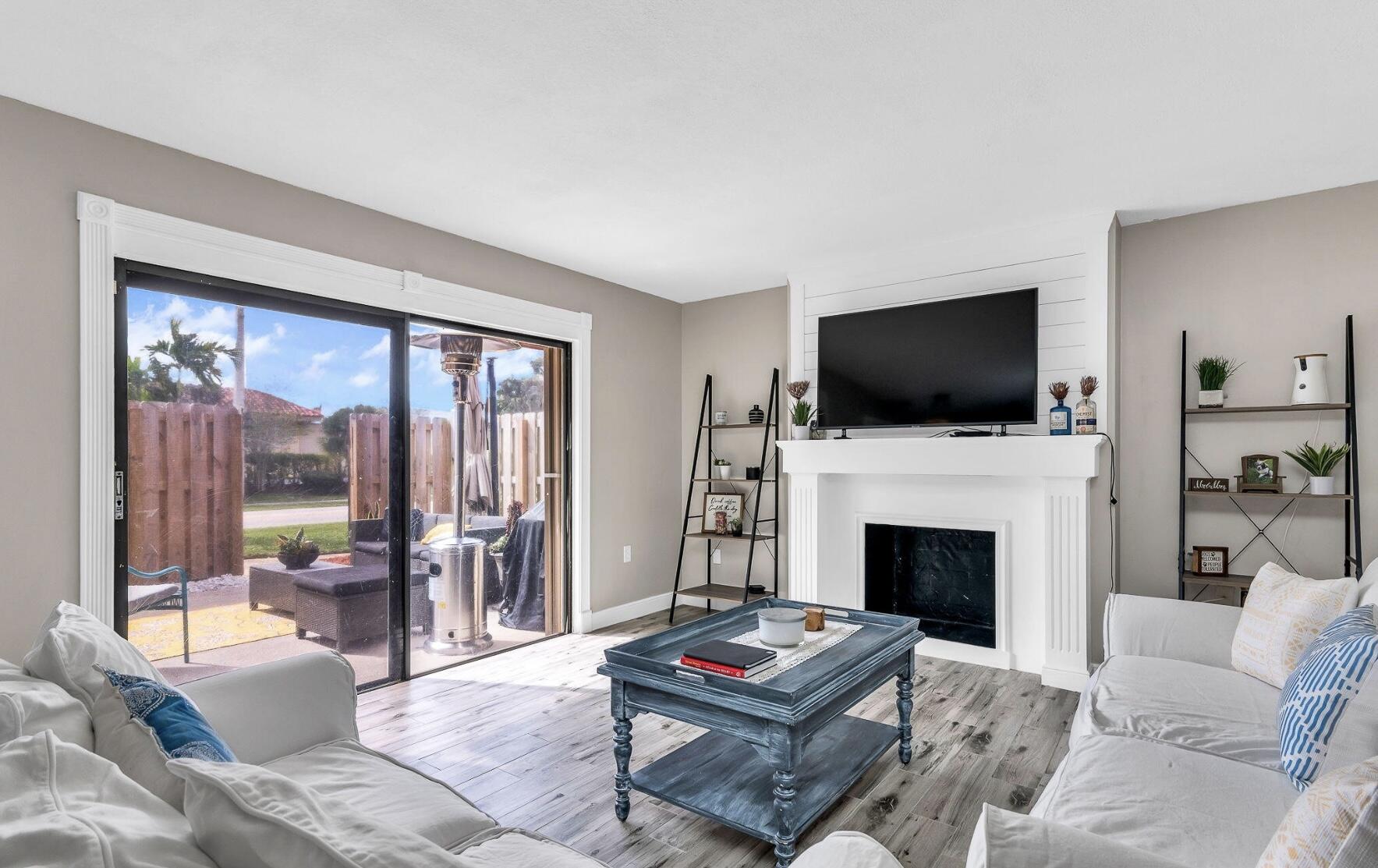 3167 Gardens East Drive A, Palm Beach Gardens Unit: A