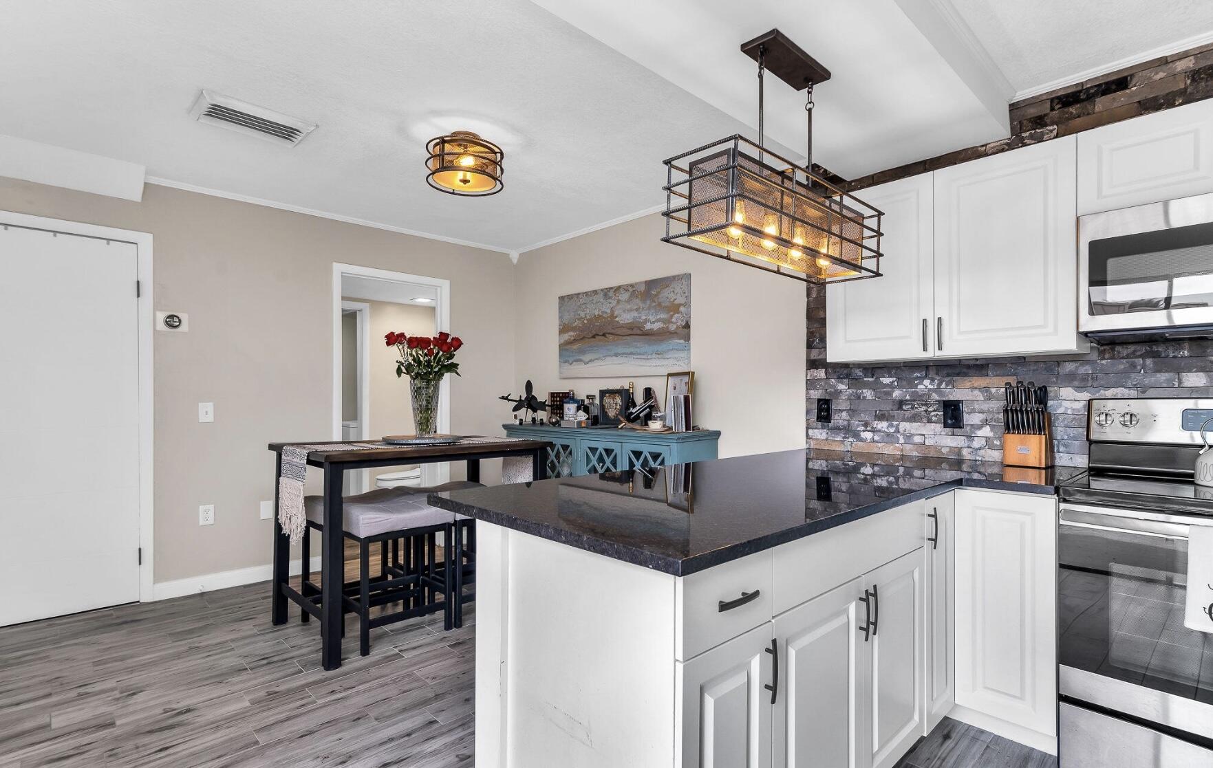3167 Gardens East Drive A, Palm Beach Gardens Unit: A