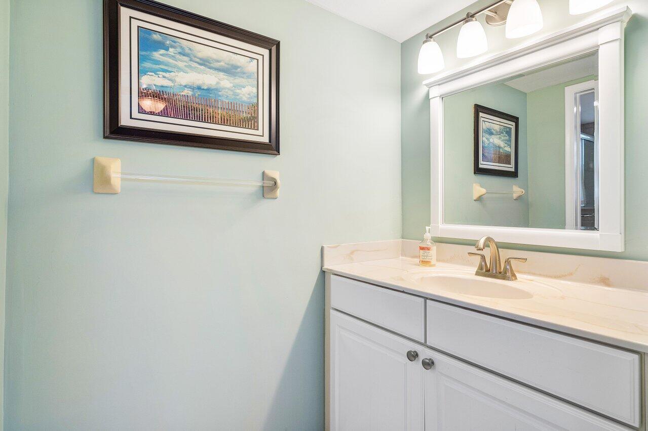 1015 Ingraham Avenue 2