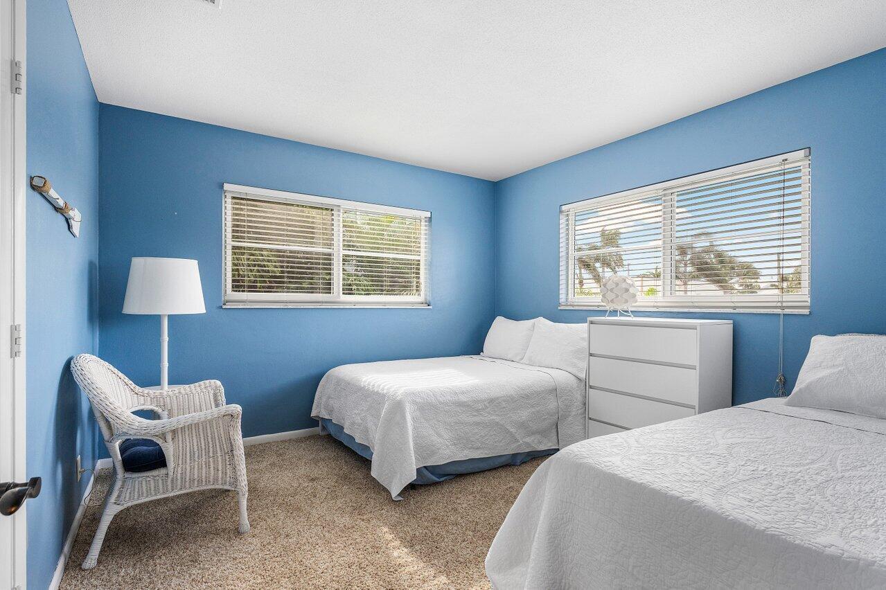 1015 Ingraham Avenue 2