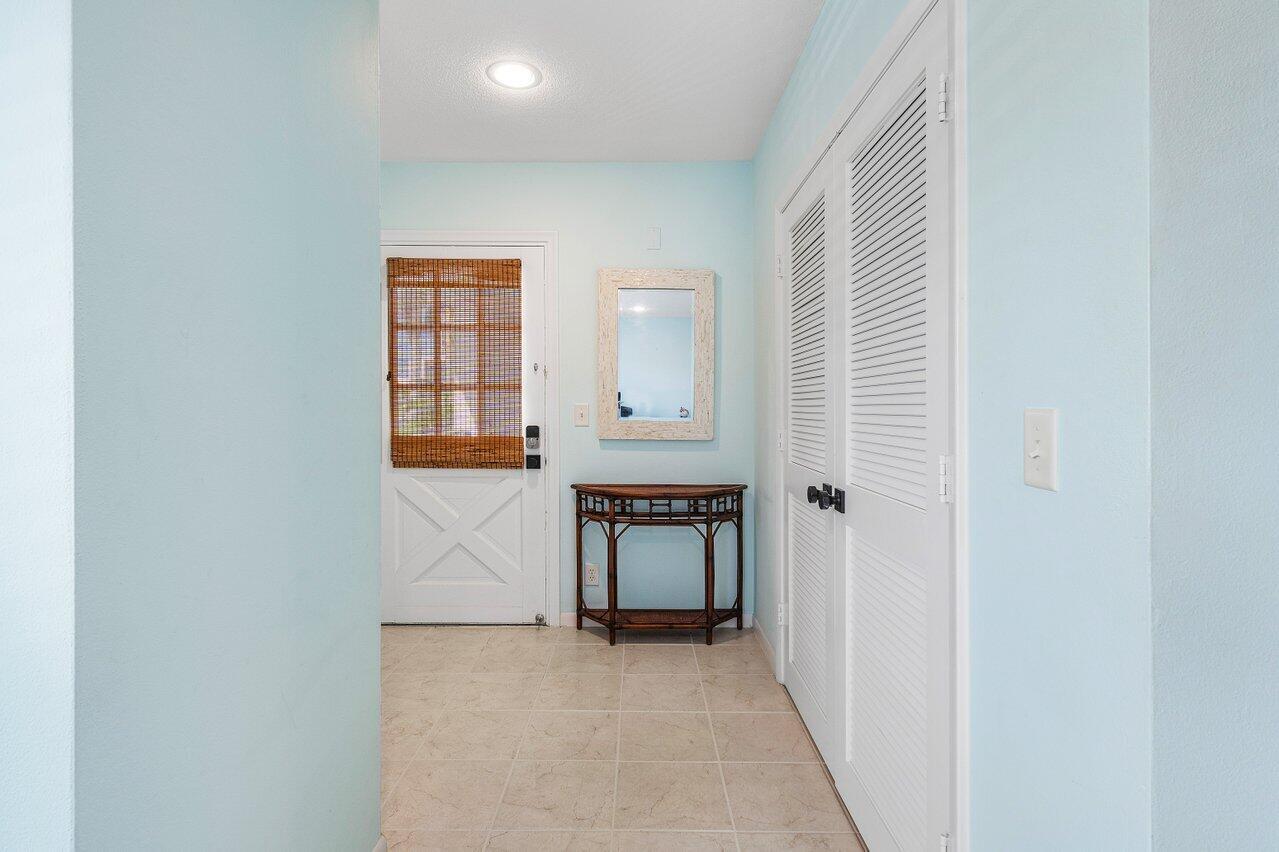 1015 Ingraham Avenue 2