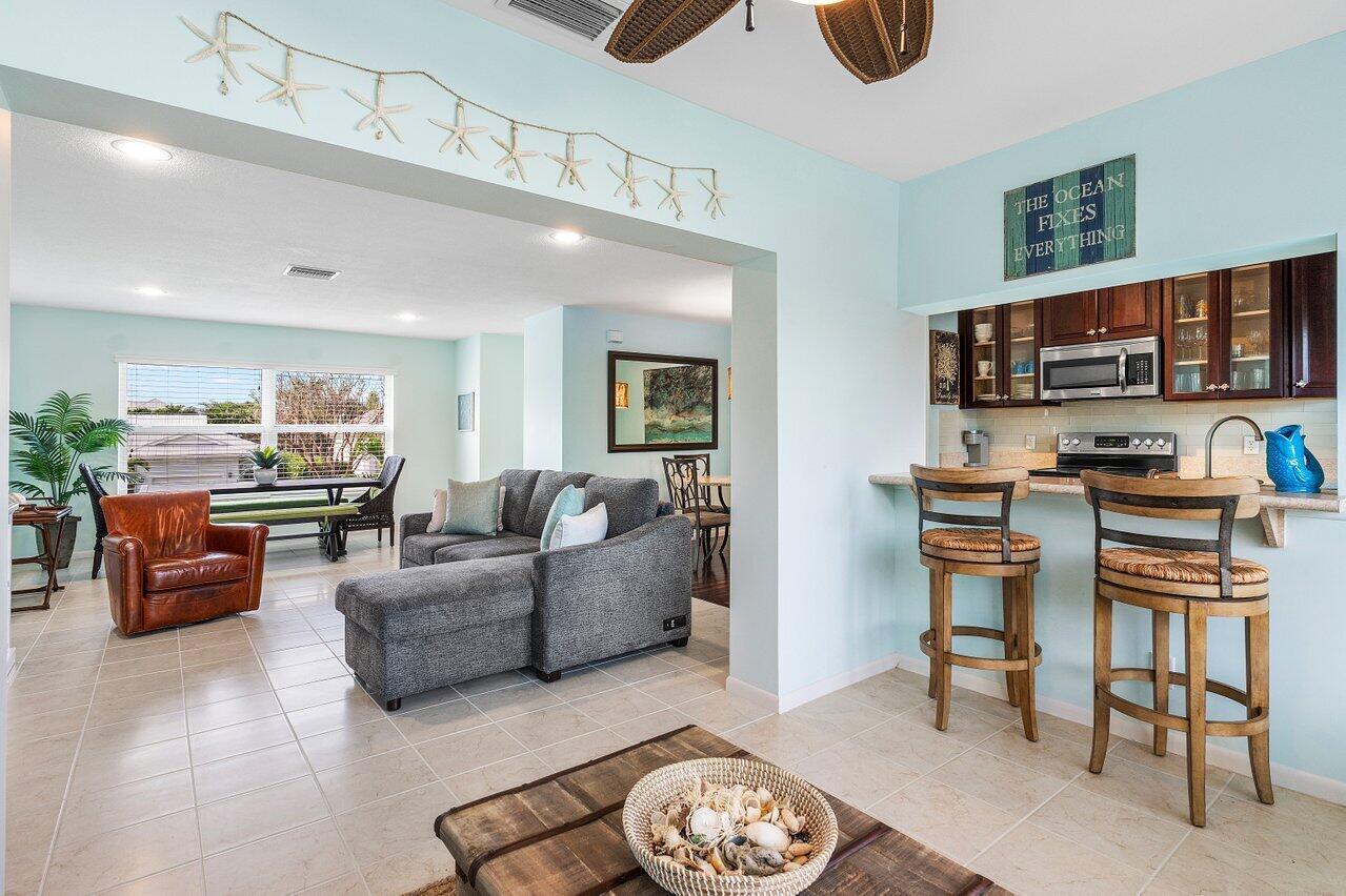 1015 Ingraham Avenue 2