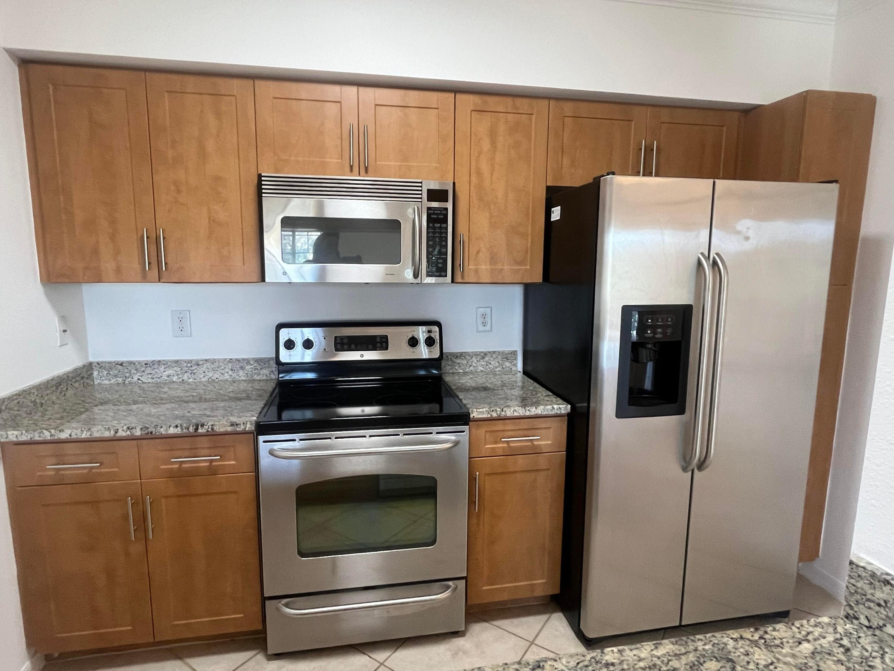 6482 Emerald Dunes Drive 302, West Palm Beach Unit: 302
