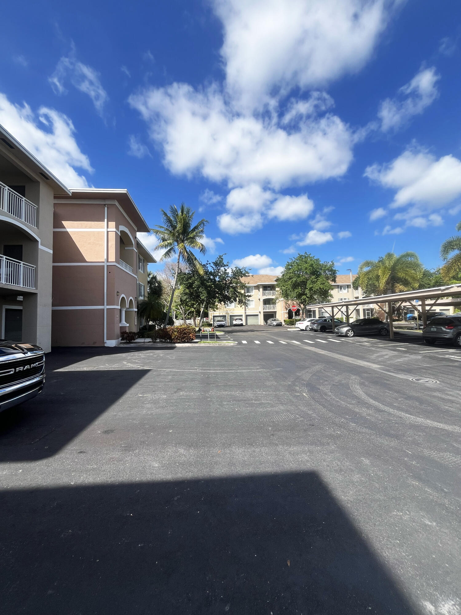 6482 Emerald Dunes Drive 302, West Palm Beach Unit: 302