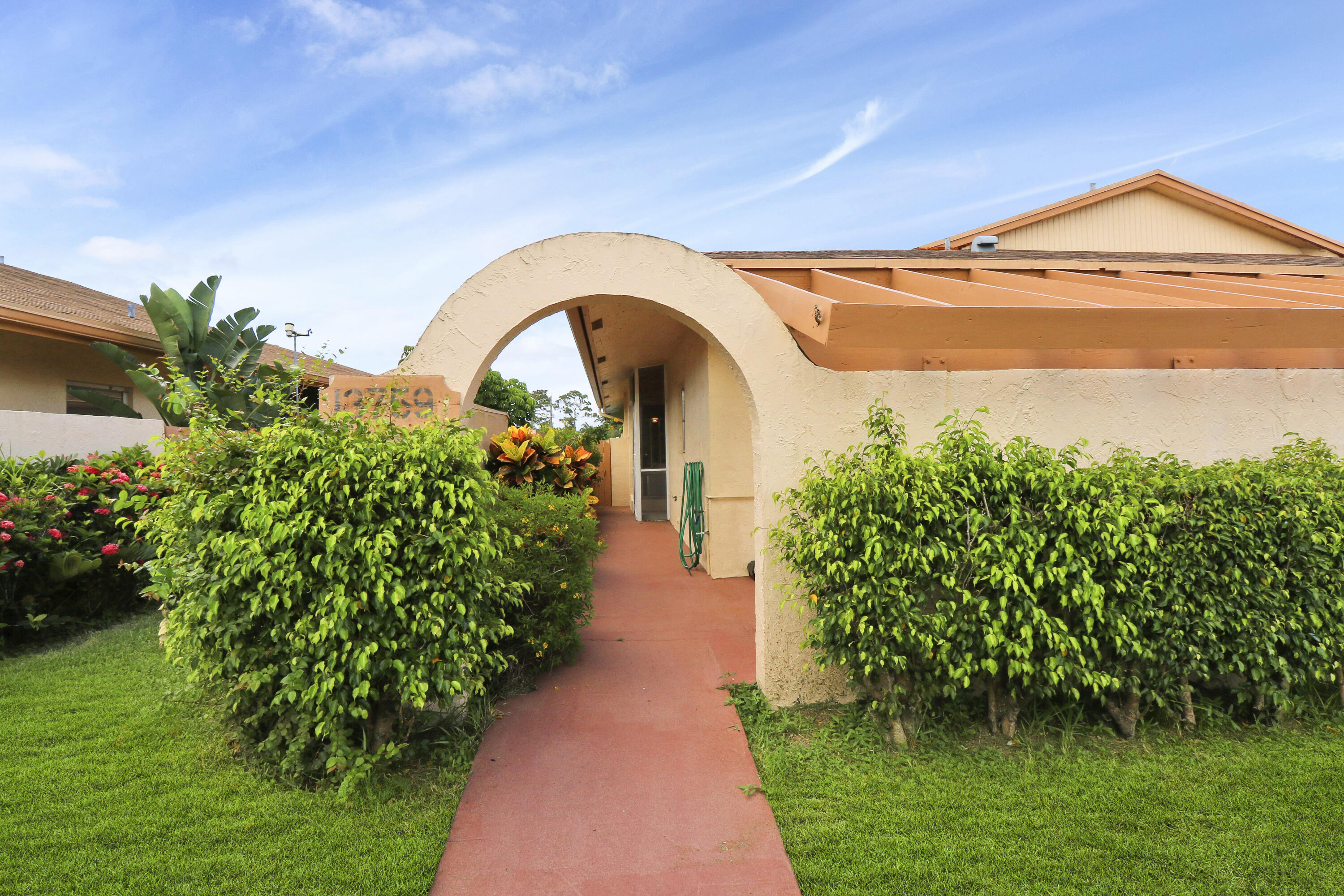 13759 Date Palm Court A