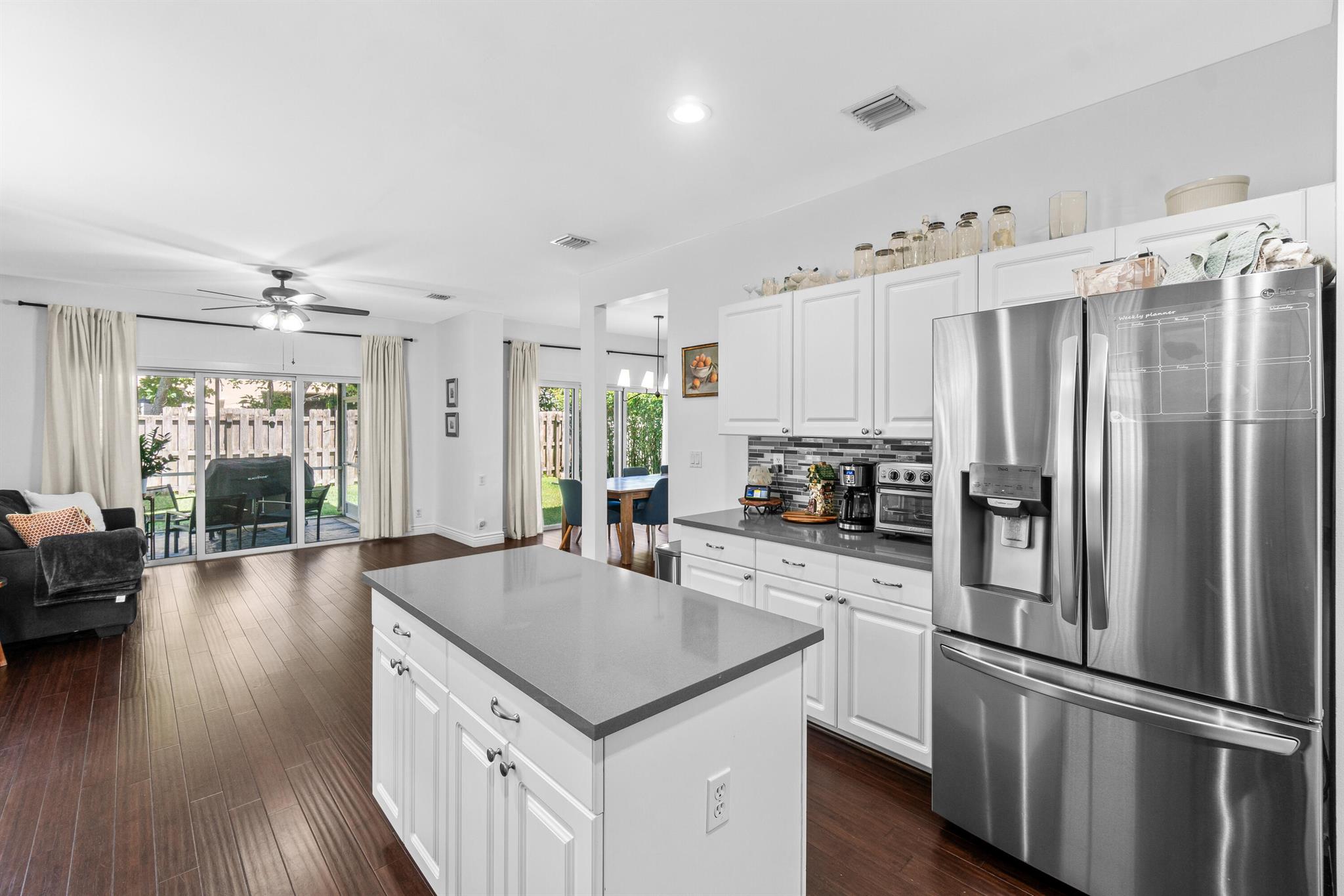 7501 Colony Palm Drive