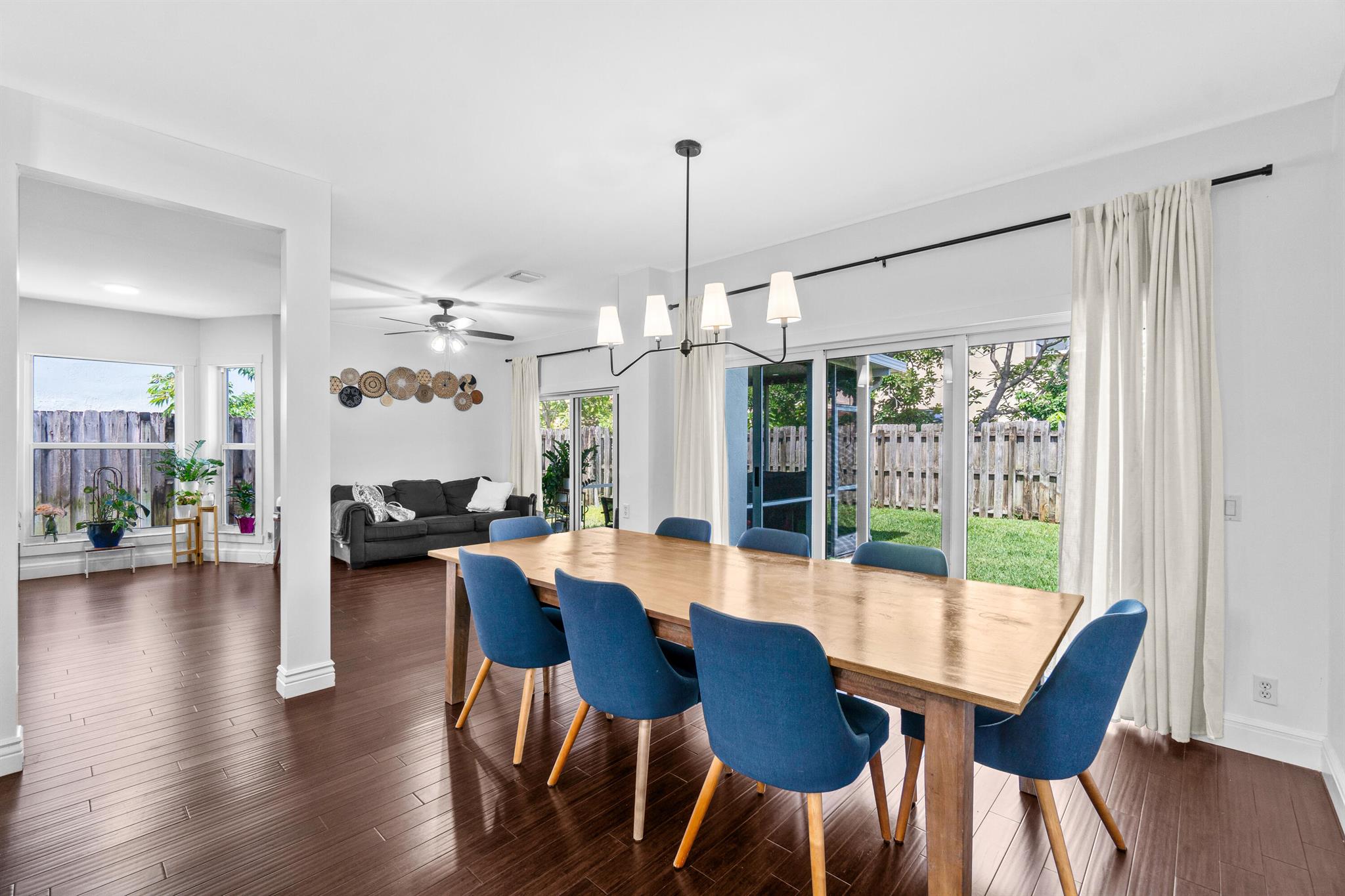 7501 Colony Palm Drive