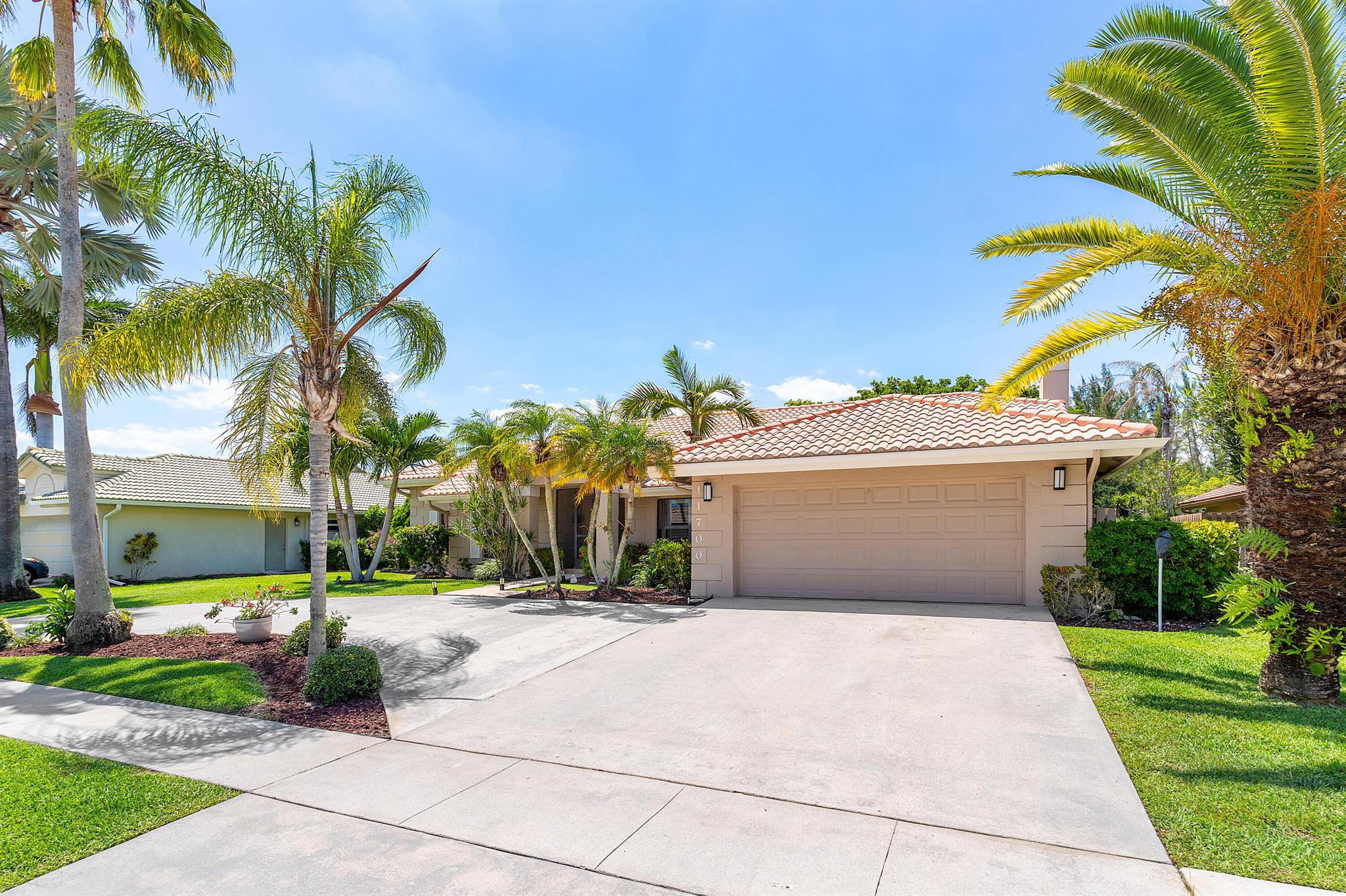 11700 Island Lakes Lane