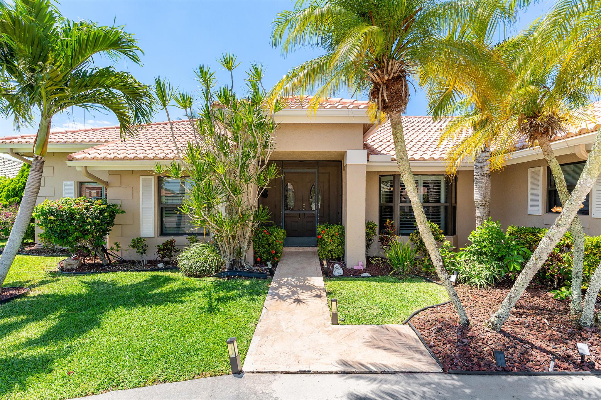 11700 Island Lakes Lane