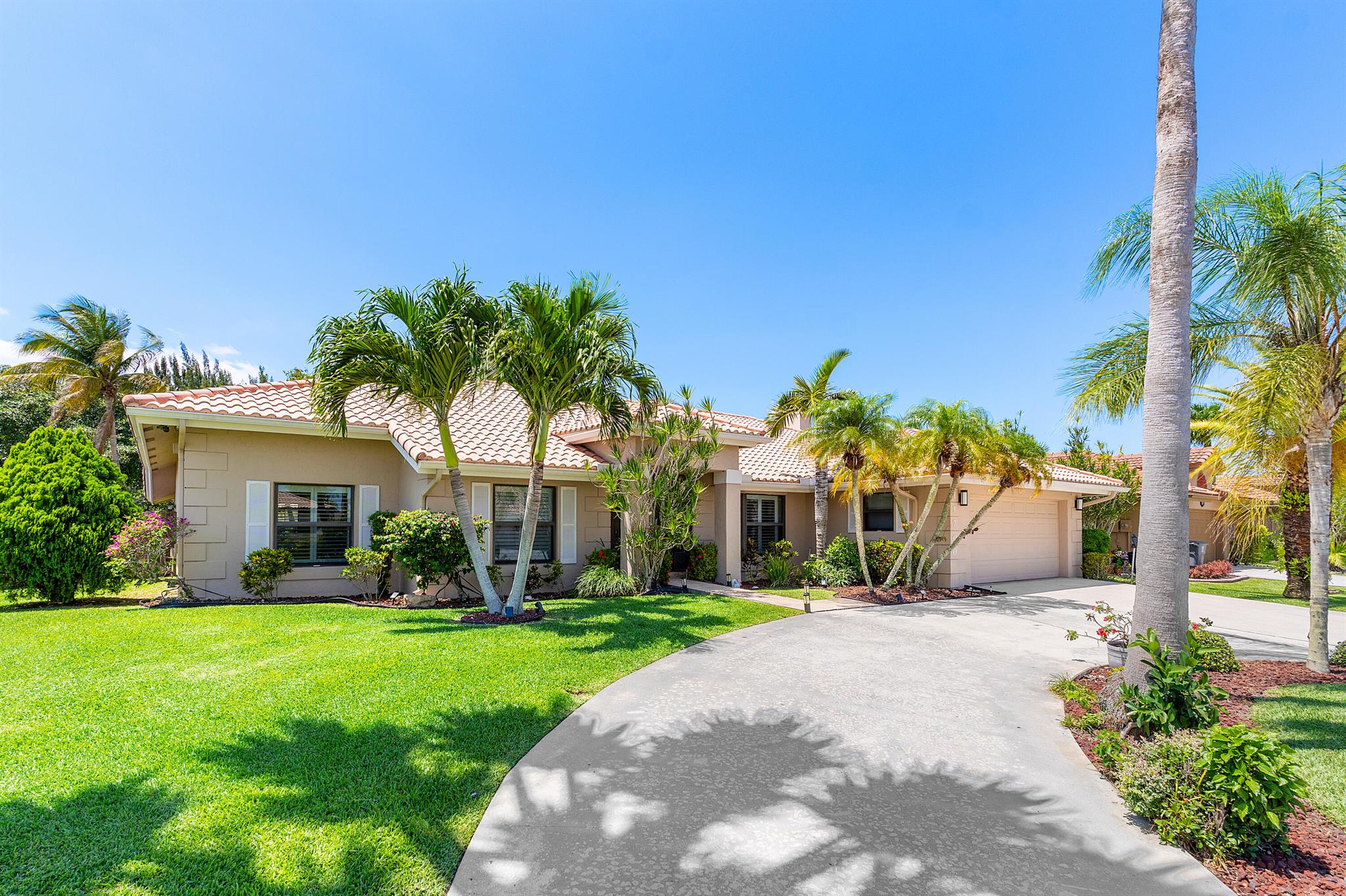 11700 Island Lakes Lane