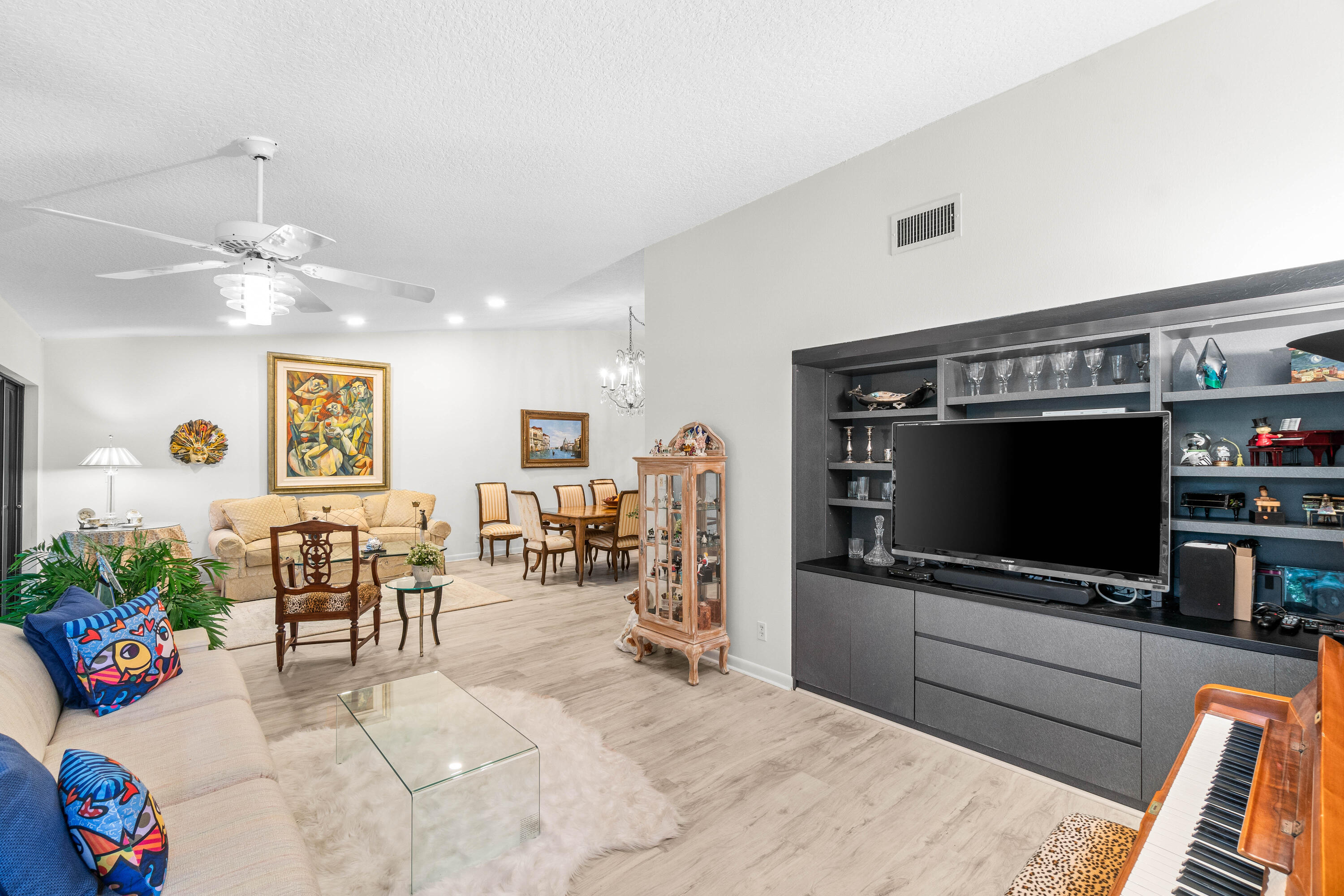 5087 Oak Hill Lane 321