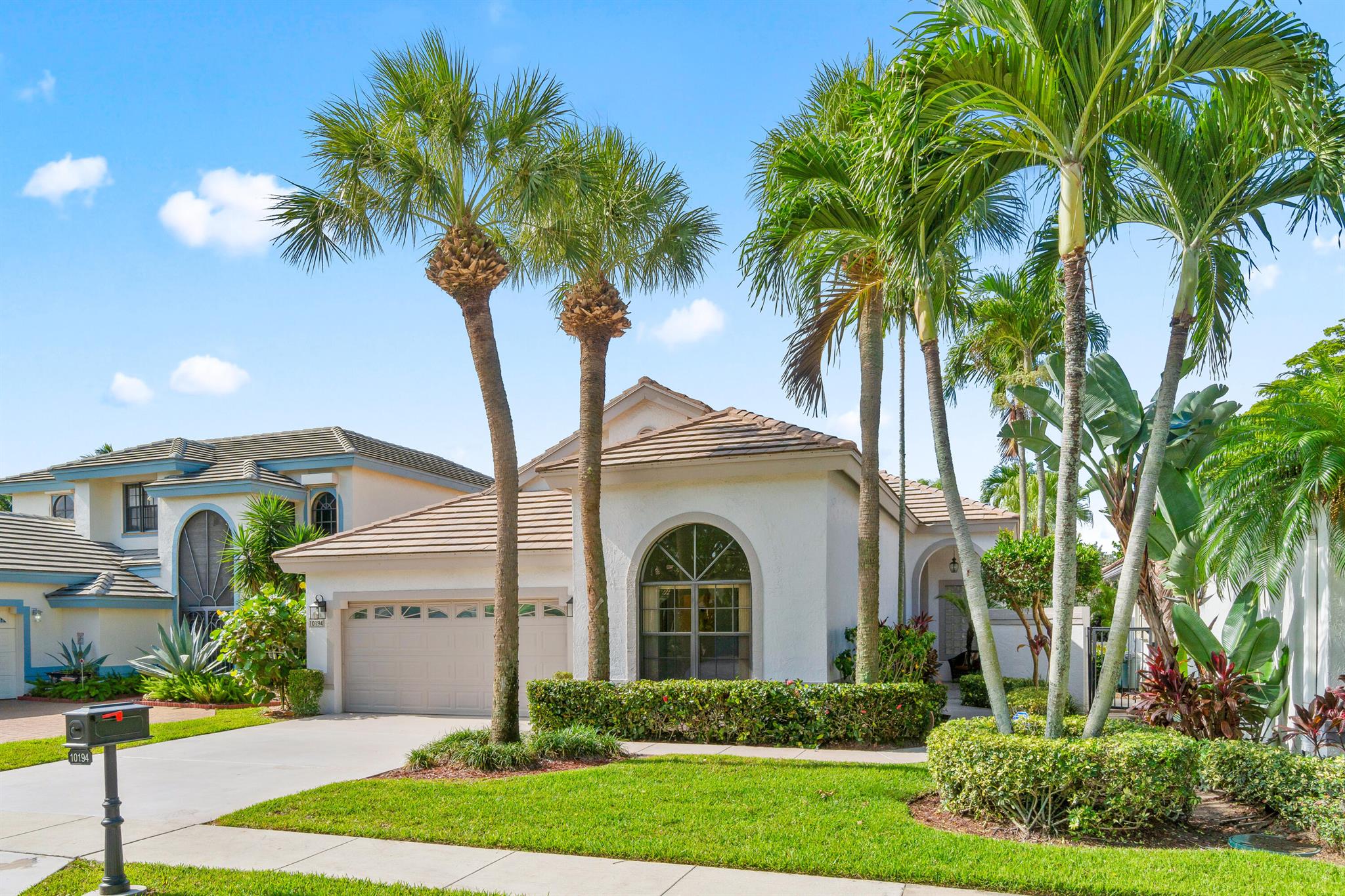 10194 N Lexington Circle