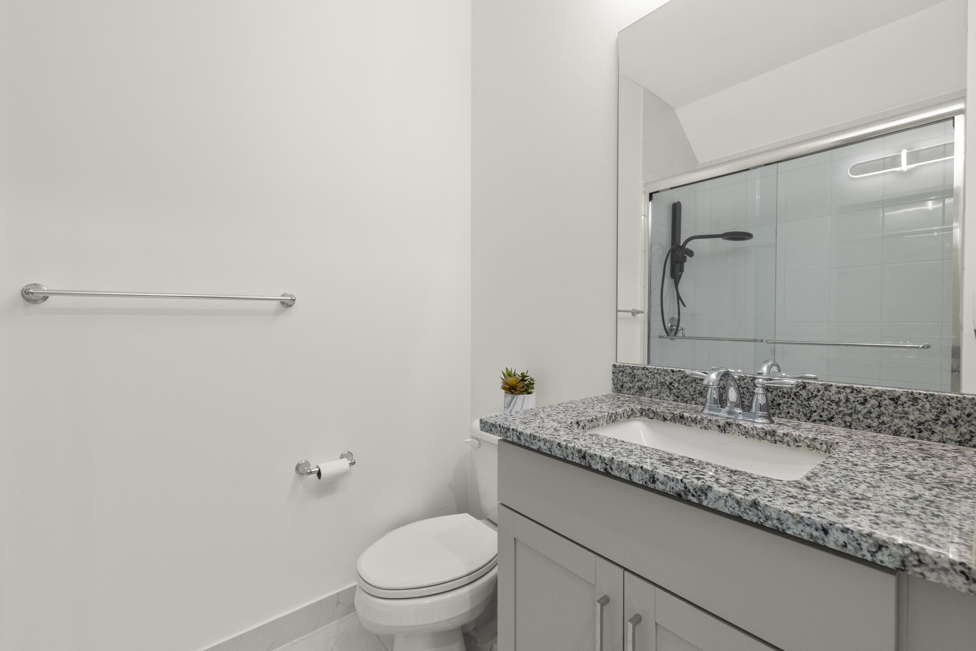 19486 Broad Shore Walk