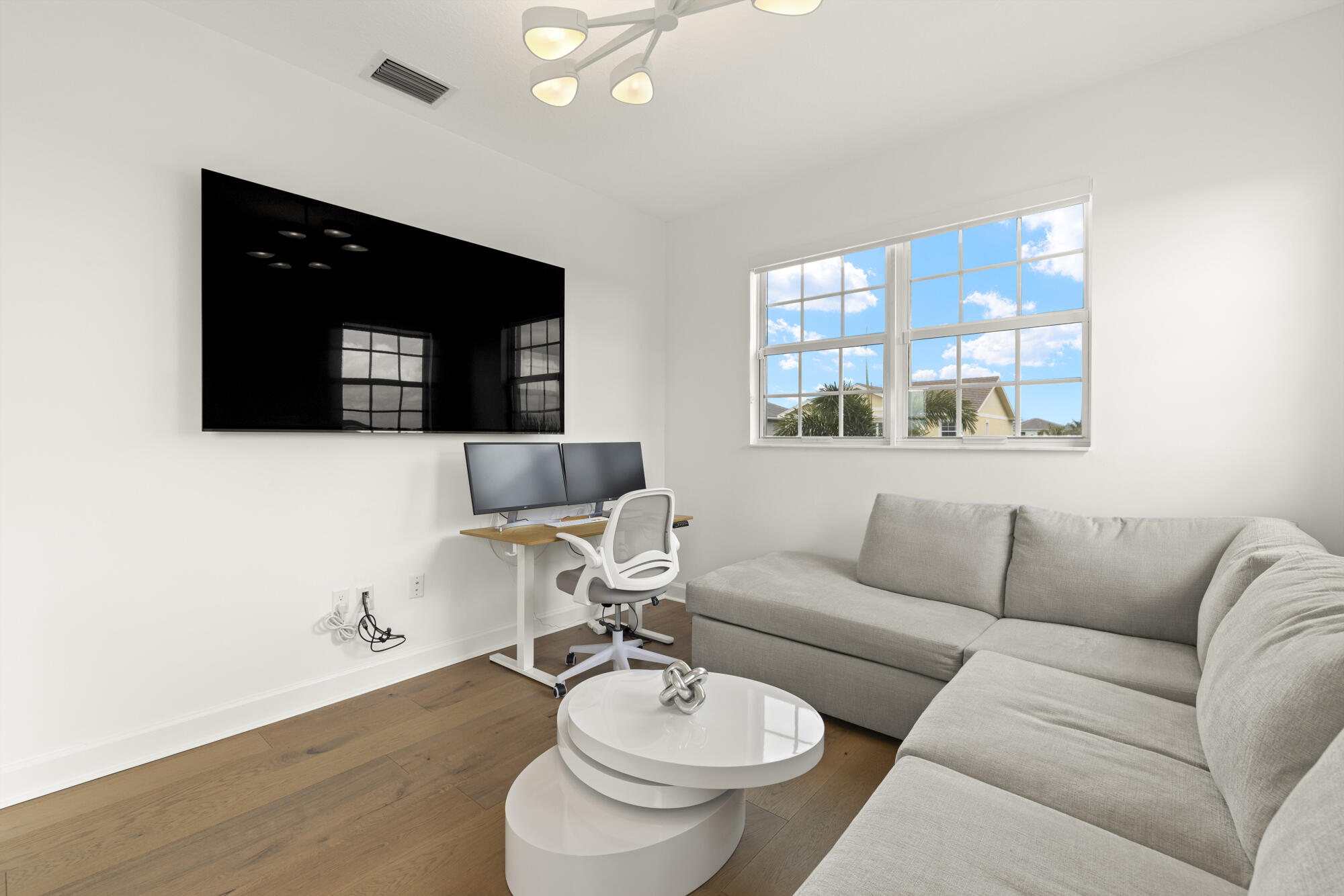 19486 Broad Shore Walk