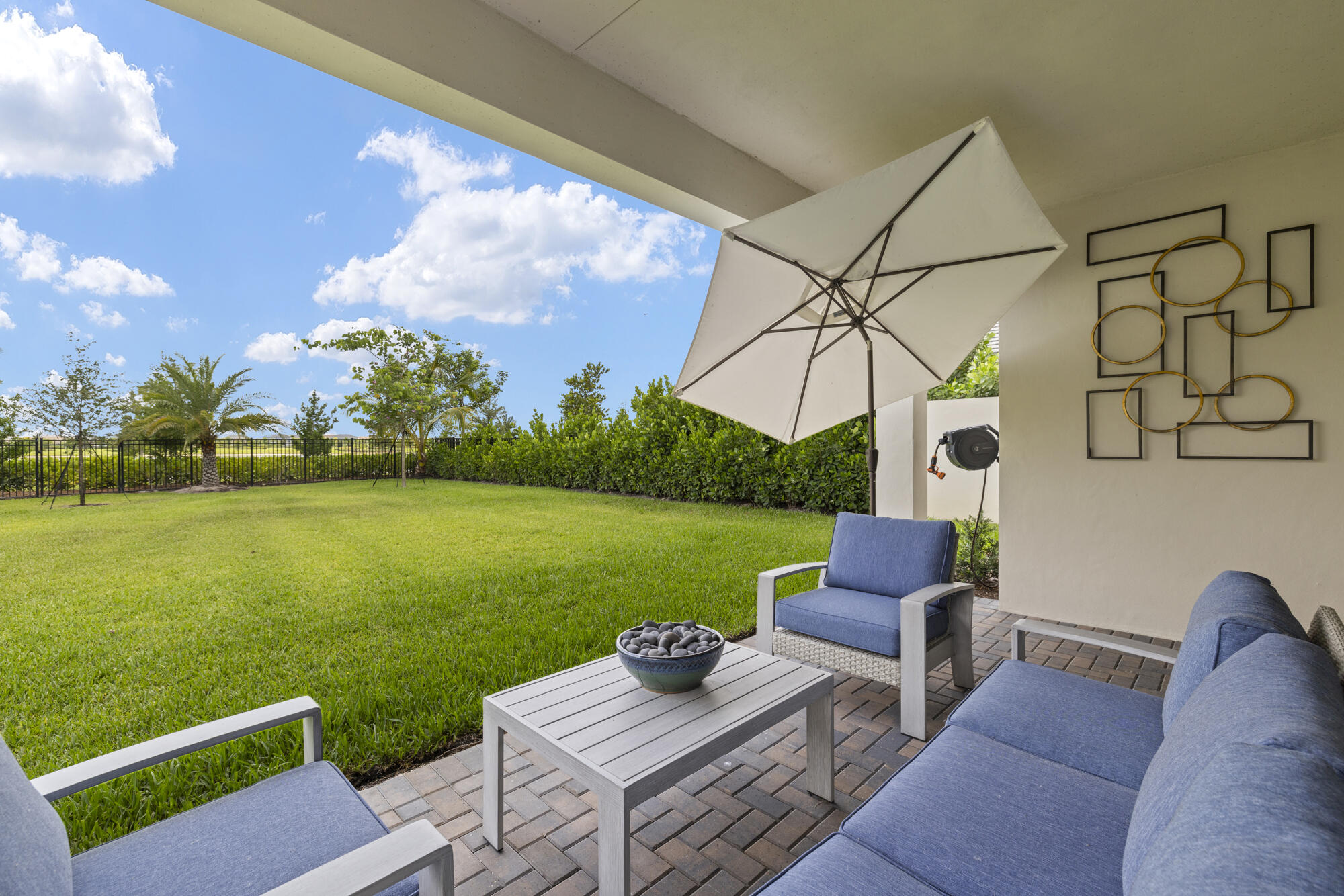 19486 Broad Shore Walk