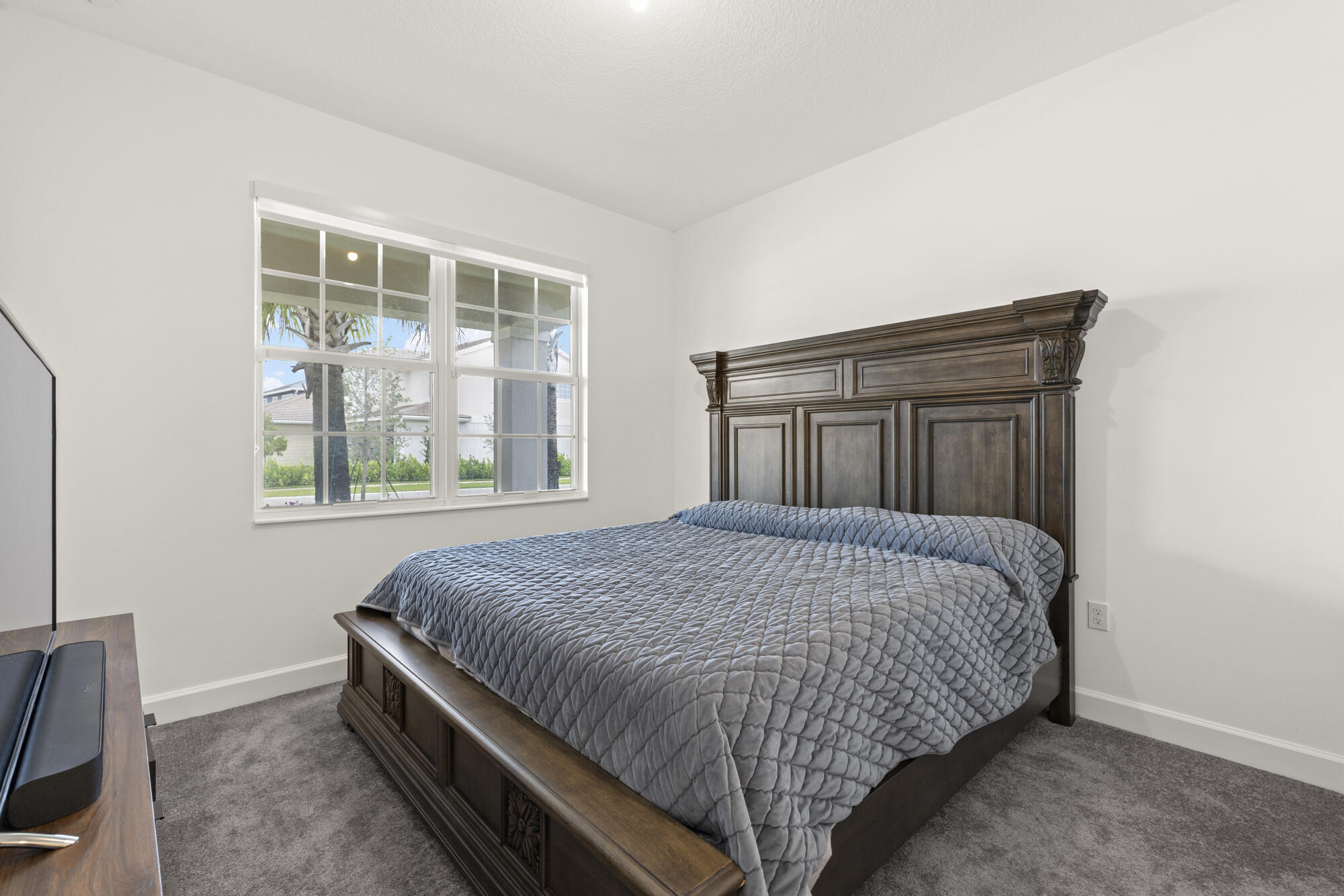 19486 Broad Shore Walk