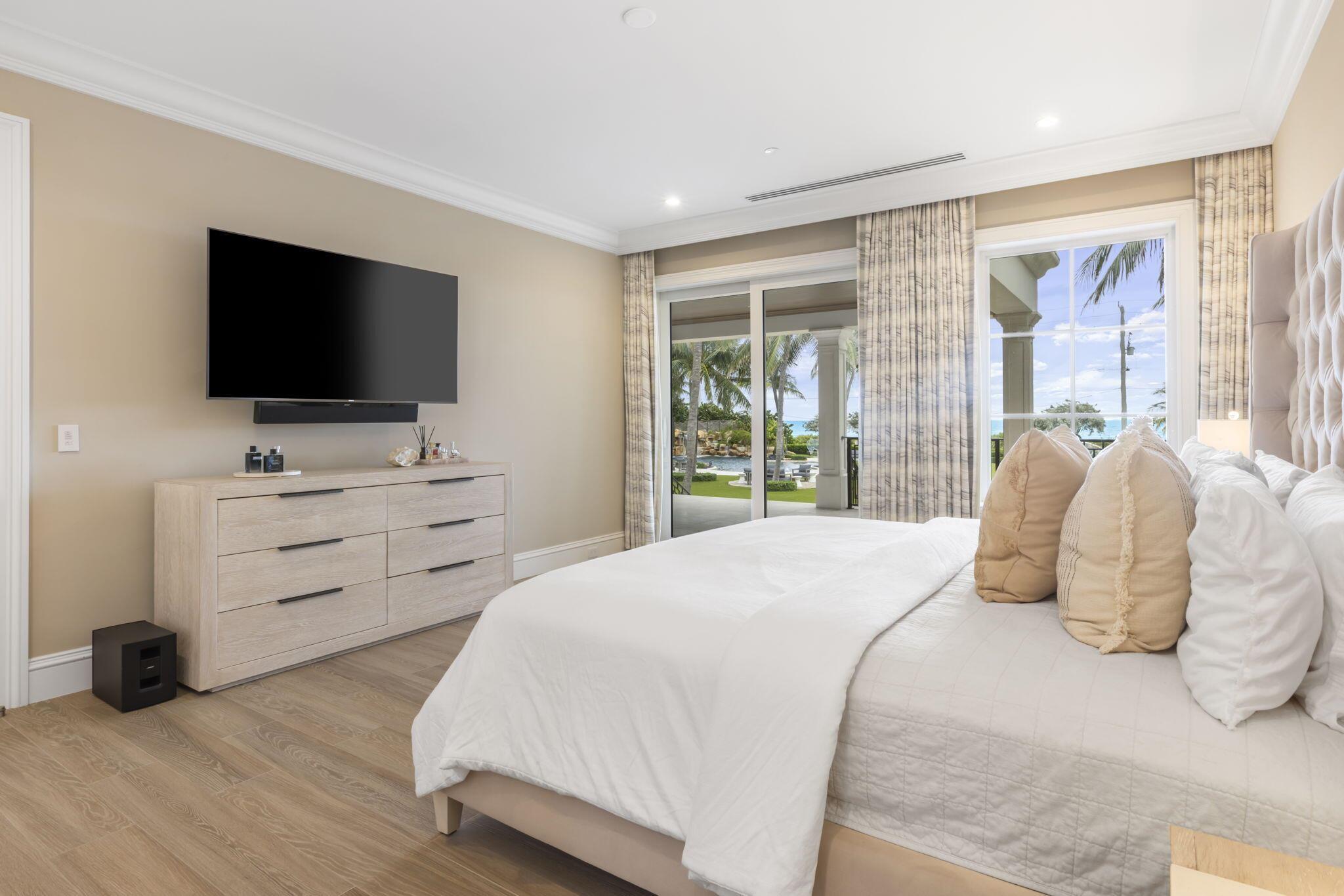 526 N Ocean Boulevard