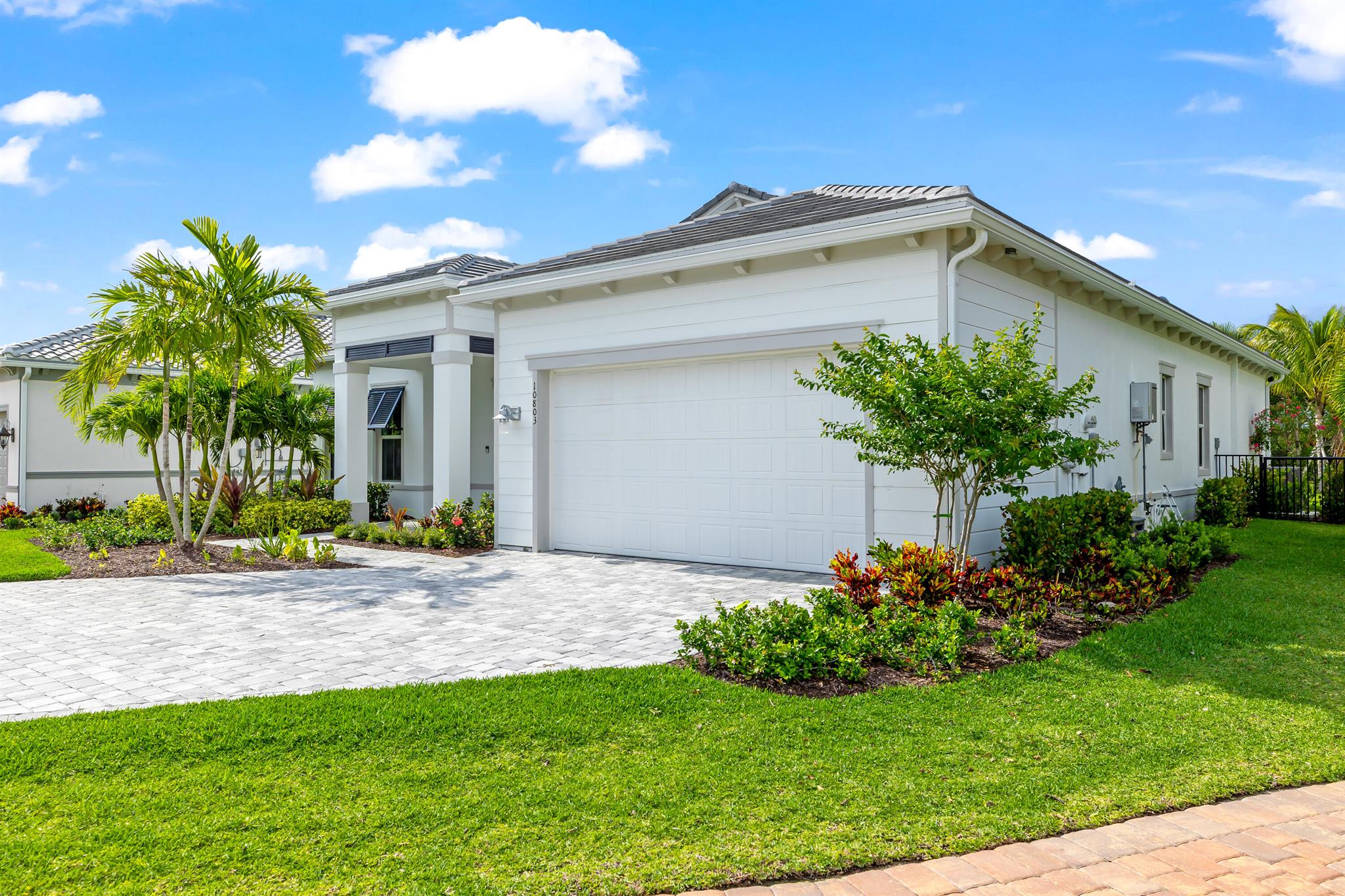 10803 Stellar Circle