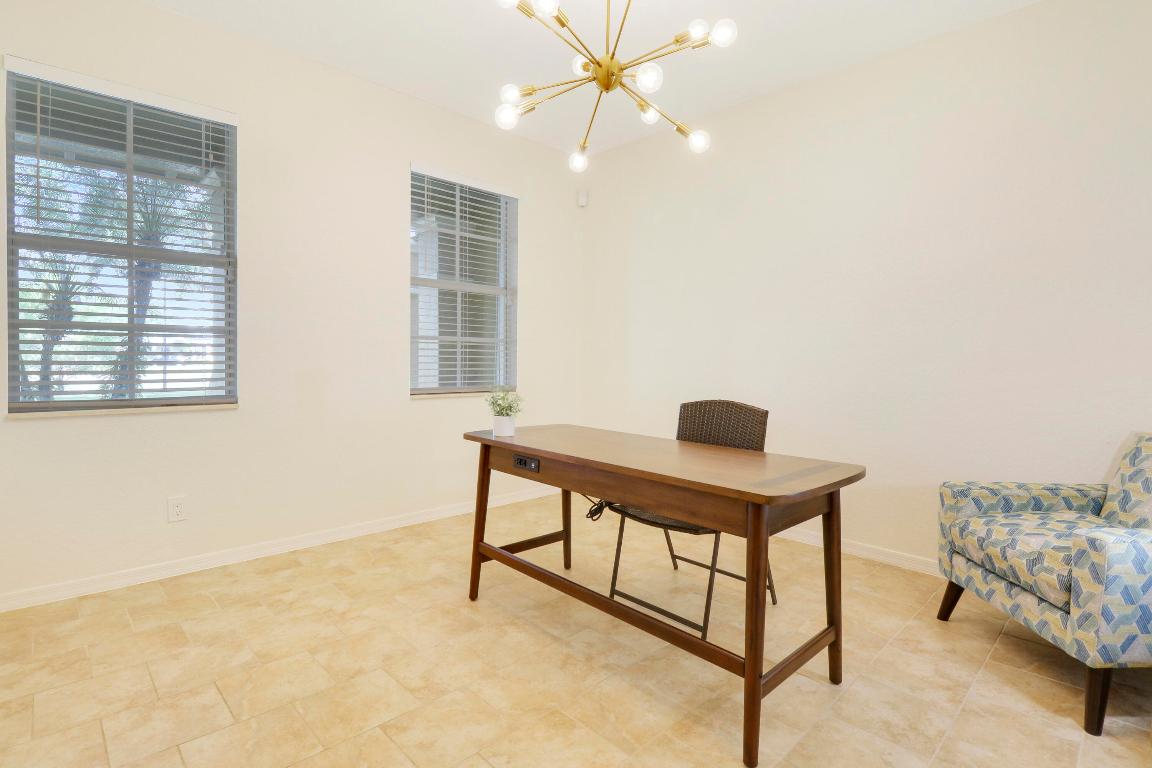 123 E Thatch Palm Circle