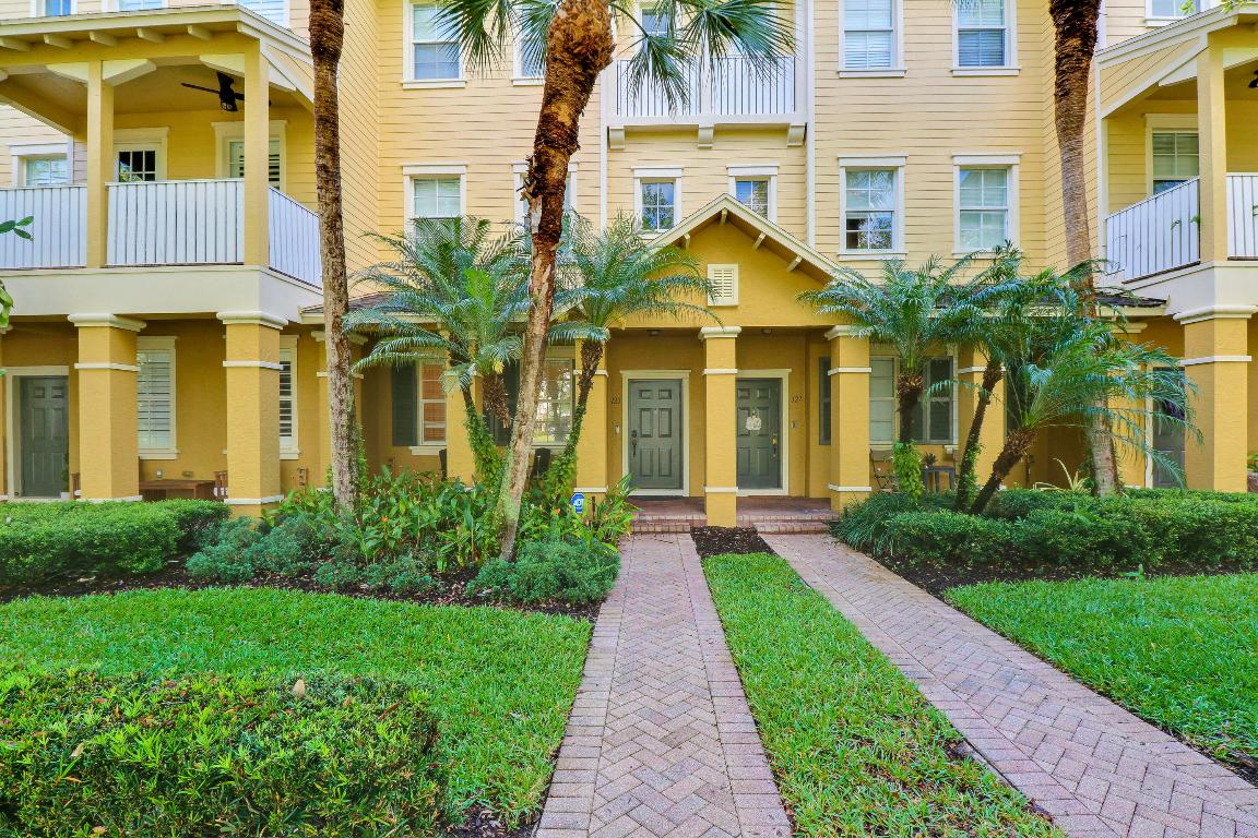 123 E Thatch Palm Circle