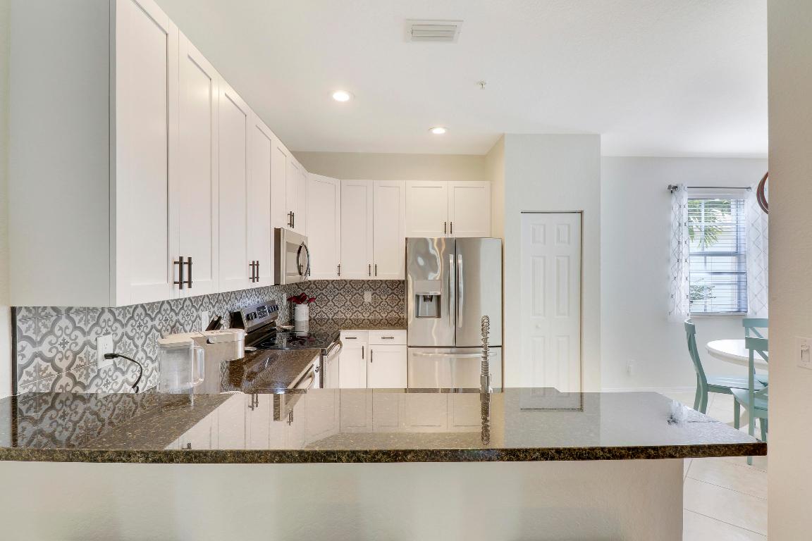 123 E Thatch Palm Circle