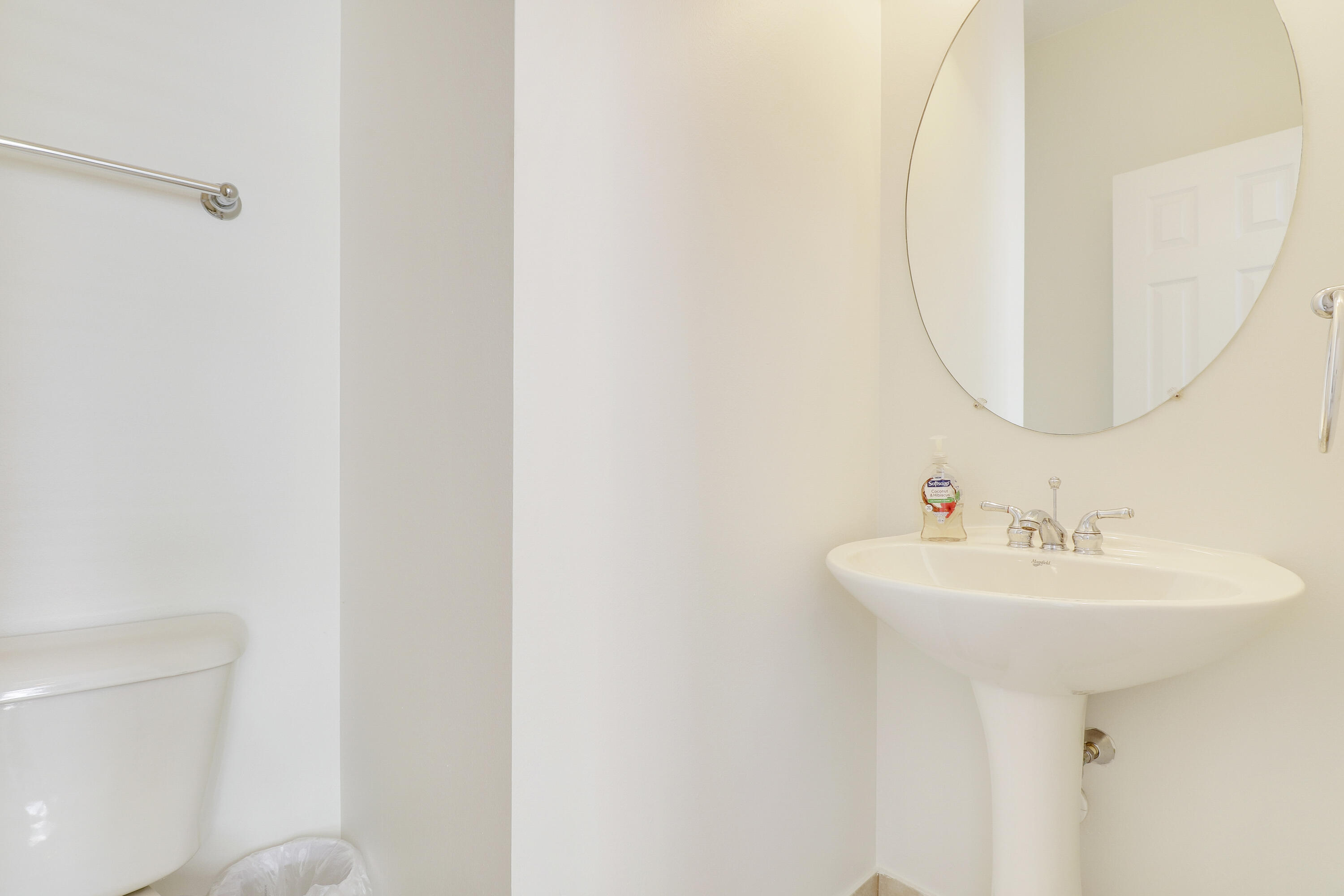 123 E Thatch Palm Circle