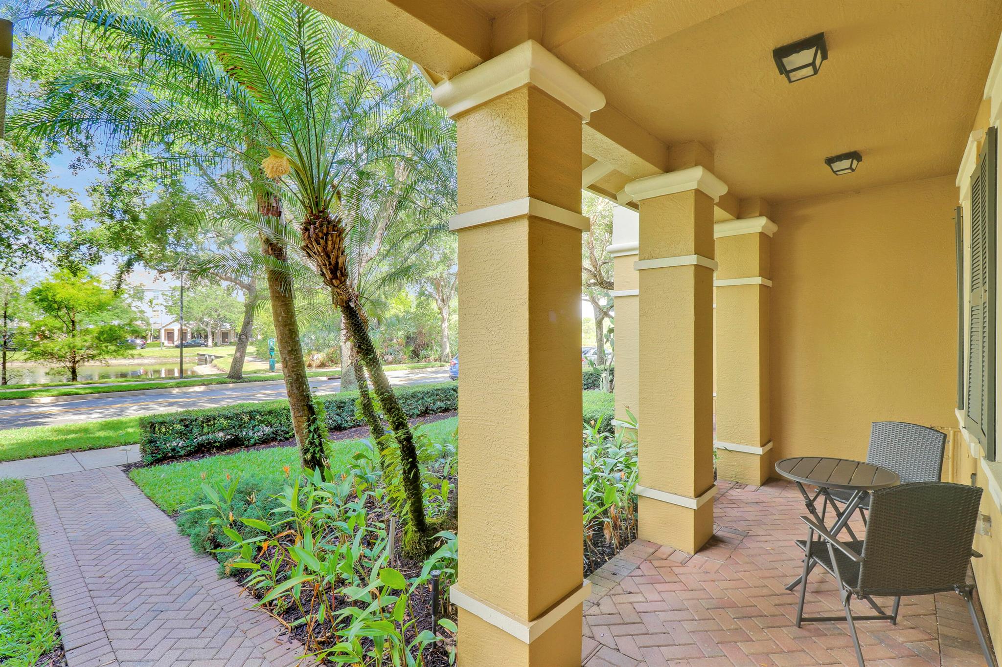123 E Thatch Palm Circle