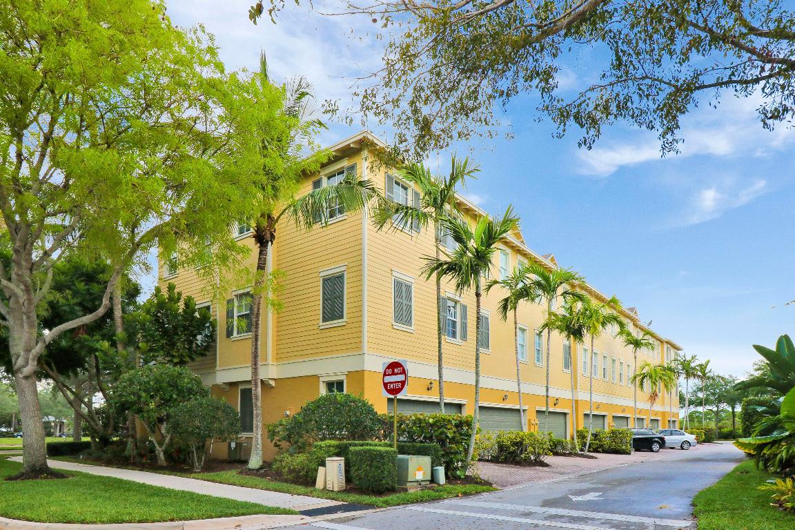 123 E Thatch Palm Circle