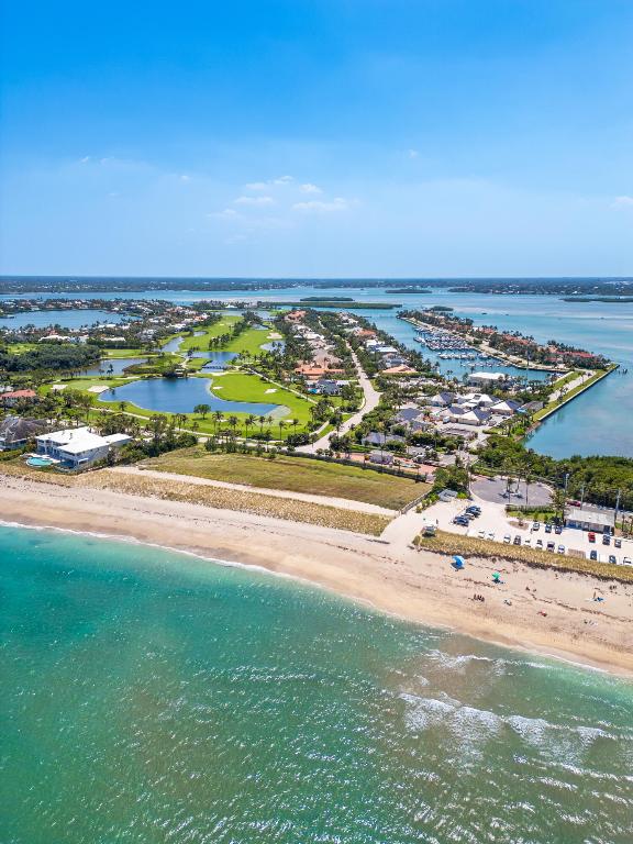 1800 SE Sailfish Point Boulevard