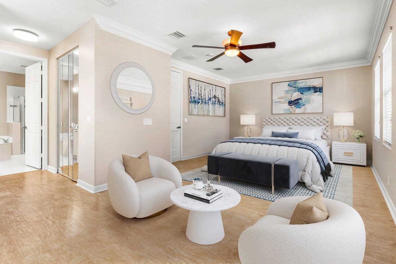 223 W Chrystie Circle