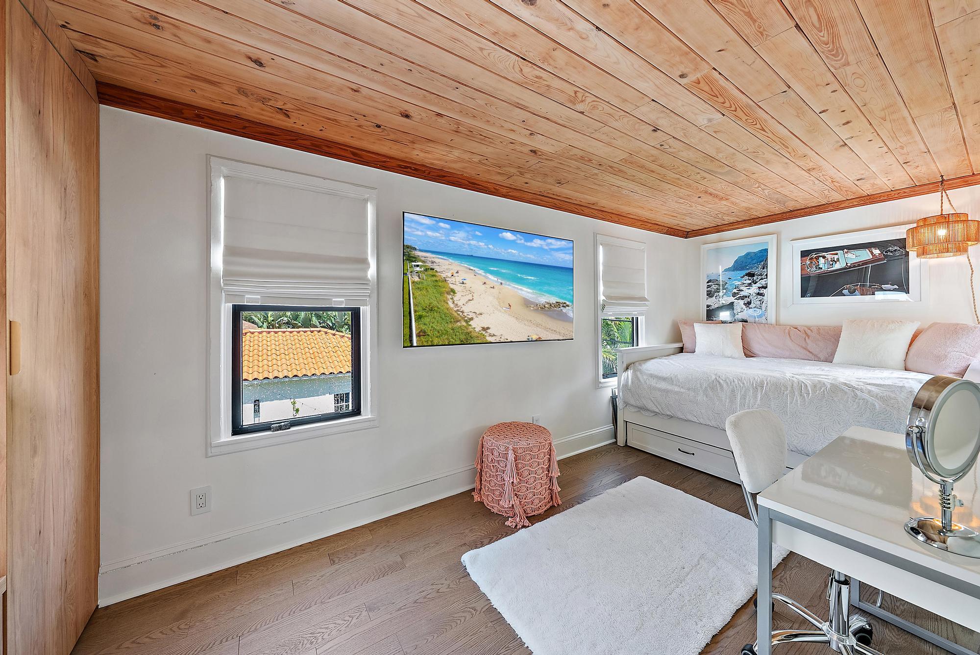 3211 Washington Road