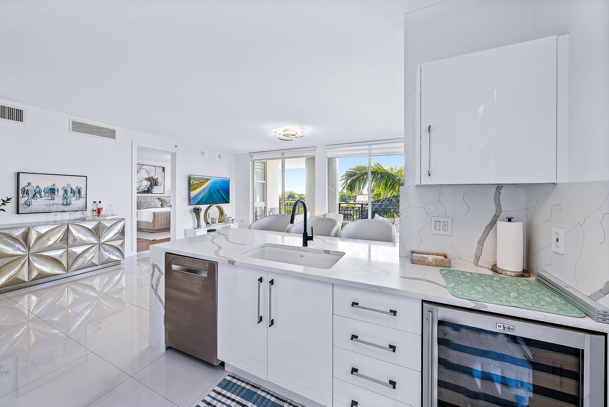 550 Okeechobee Boulevard 422, West Palm Beach Unit: 422